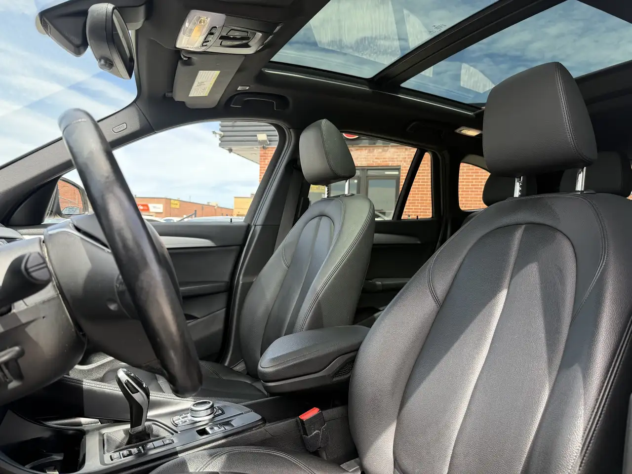 BMW X1 photo BMW X1
