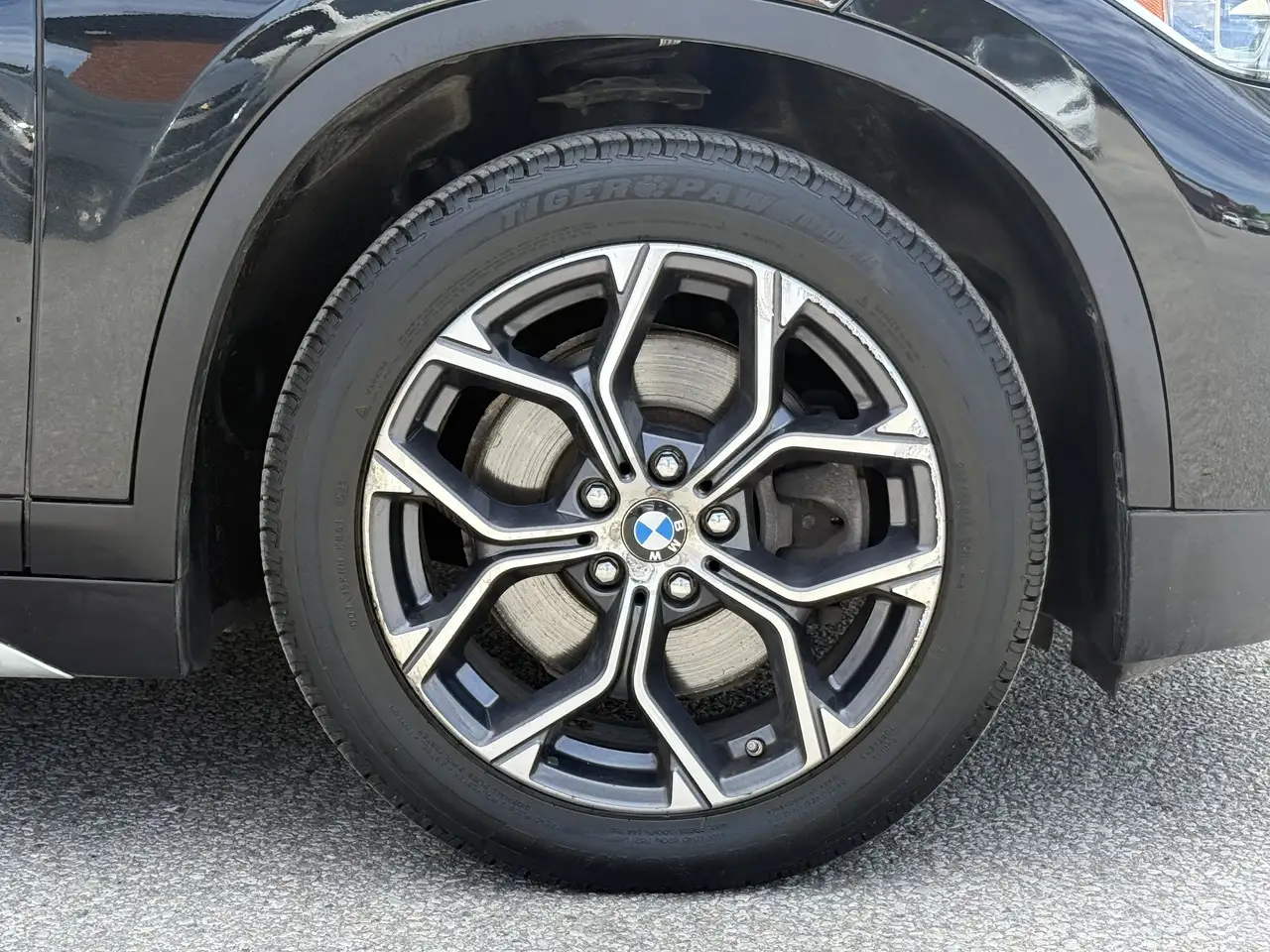 BMW X1 photo BMW X1