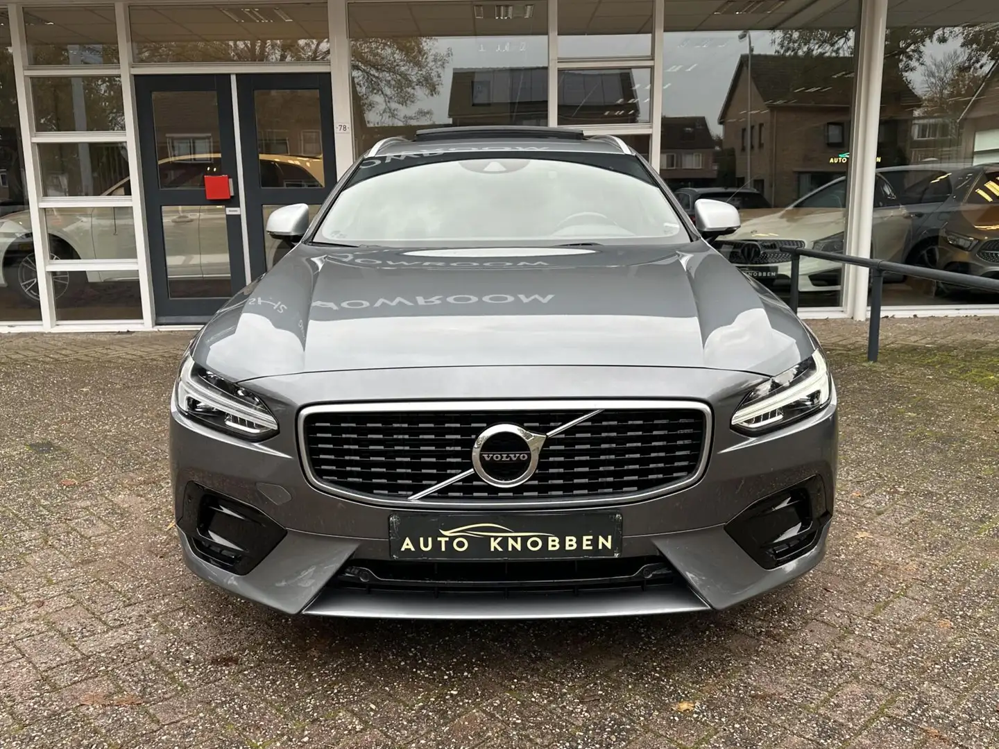 Volvo V90 2.0 T5 R-Design Led, Pano, Auto Pilot, Camera, LM. Grijs - 2