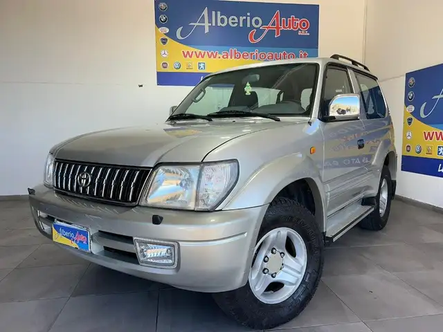 Toyota Land Cruiser 3.0 Tdi GX D-4D cat 3 porte KDJ90