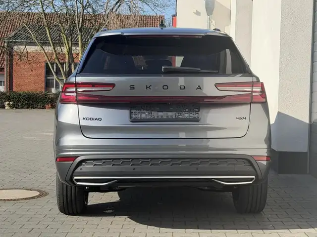 Skoda Kodiaq Sportline 2,0 TDI DSG 4x4 142KW Navi 142 kW (19... Ansicht 5