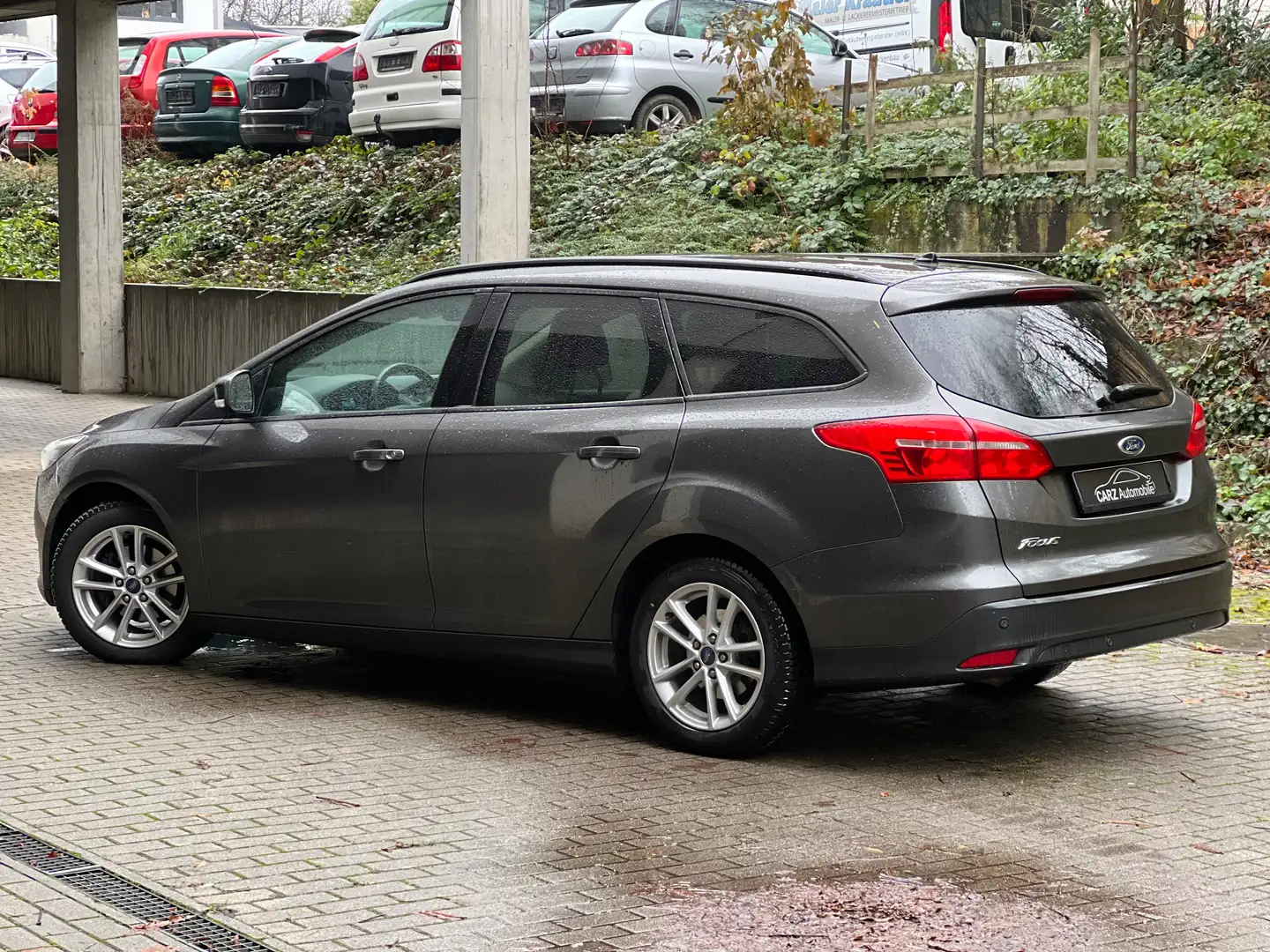 Ford Focus Business ** 2. Hand ** Tüv Neu** Grau - 2