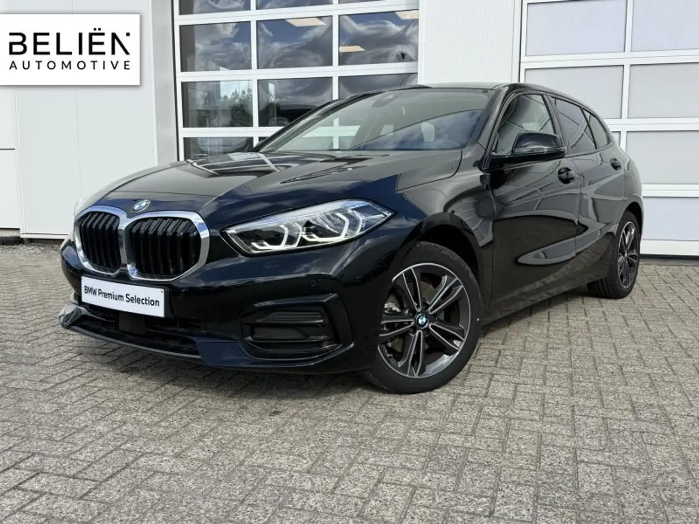 BMW 118 Hatch Zwart - 1