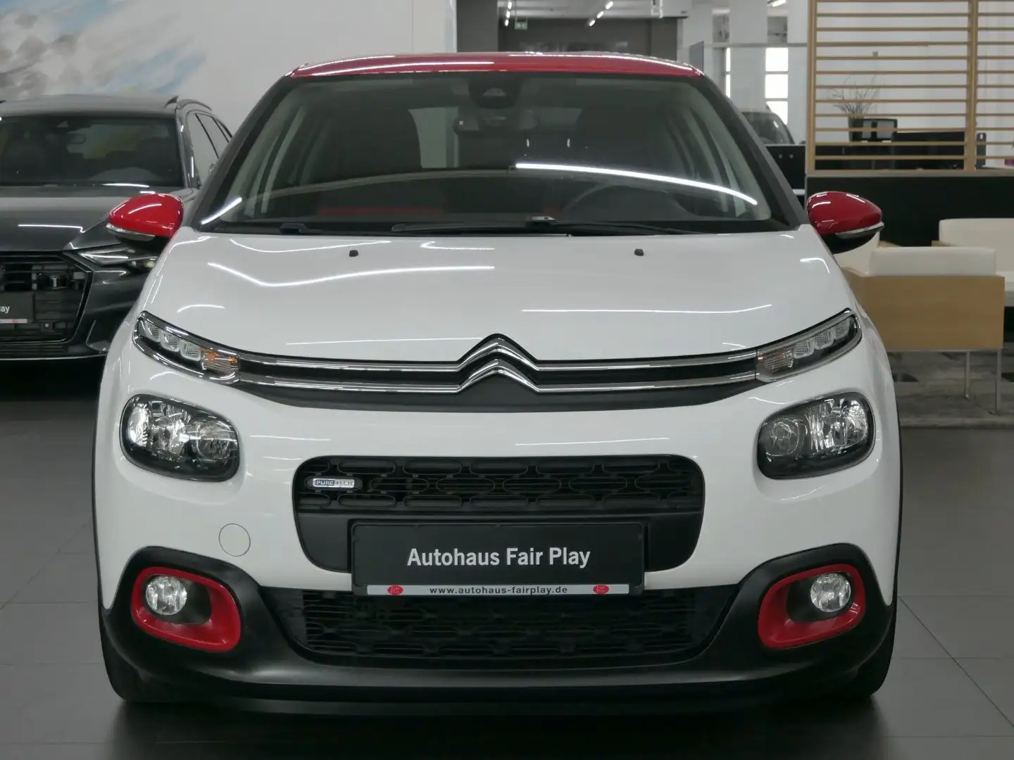 Citroen C3 Shine Airbump/NAVI/SHZ/KAMERA/U-FREI/TOP! Weiß - 2