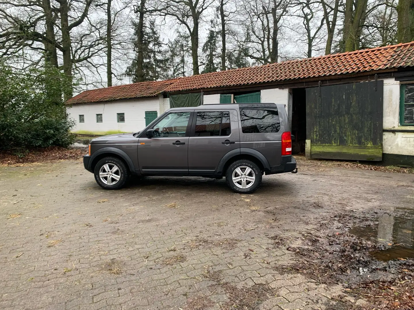 Land Rover Discovery TD V6 Aut. HSE siva - 1