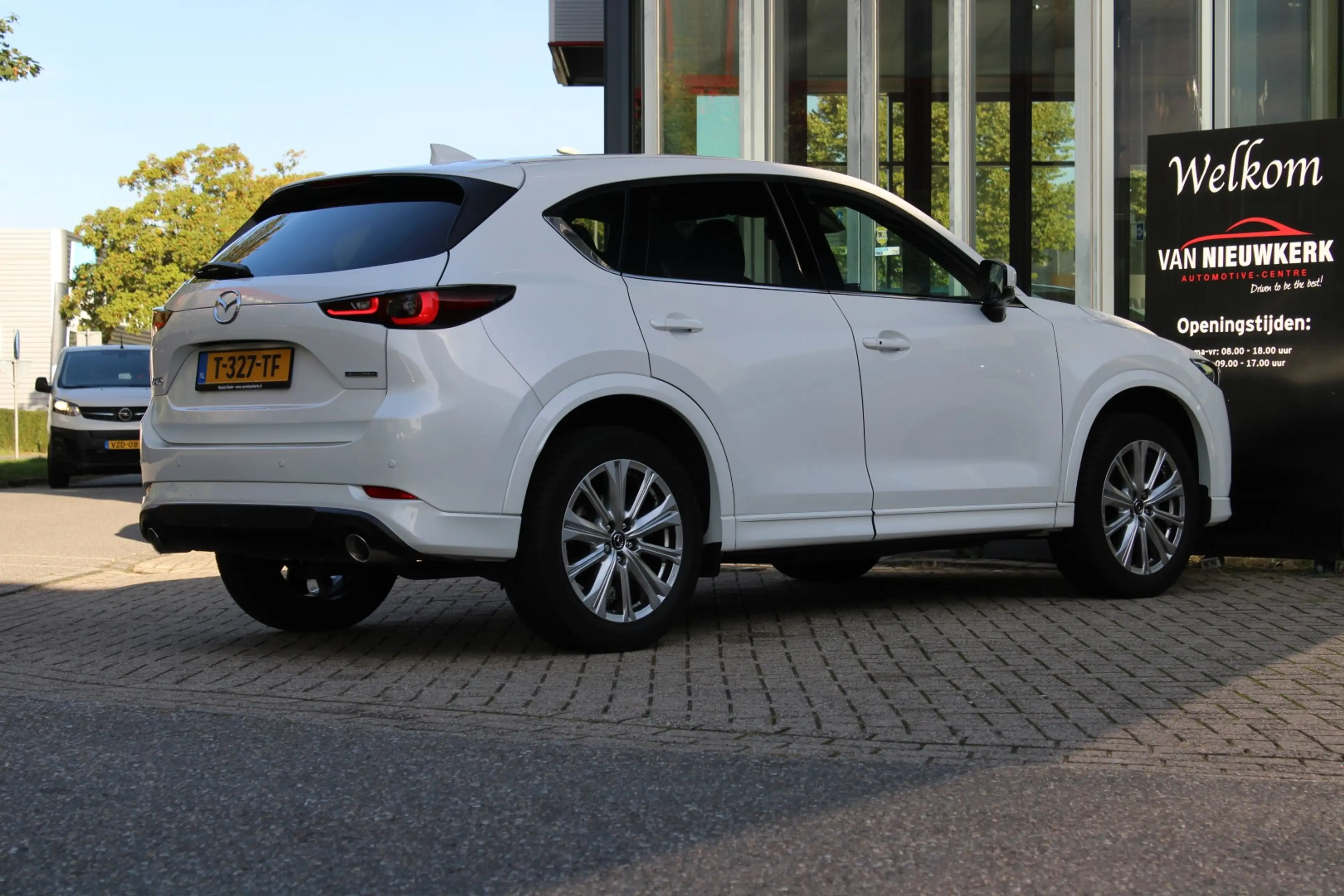 Mazda CX-5 2.0 SKYACTIV-G 165pk 2WD Aut Takumi | PANO | BOSE — photo 2