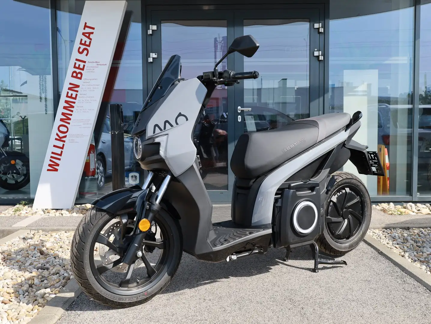 SEAT MO 50 Barcelona Grey Grey - 2