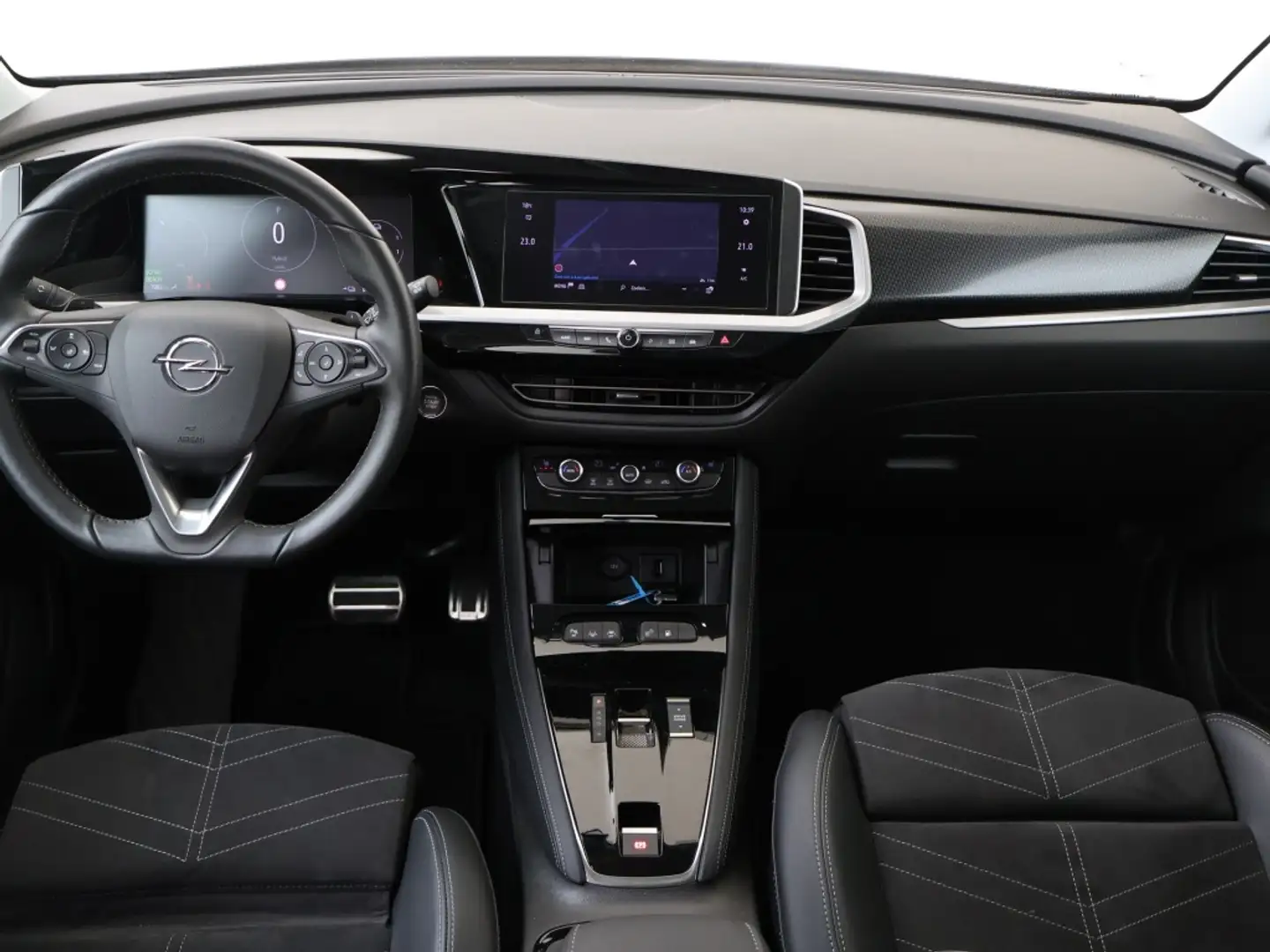 Opel Grandland 1.6 Turbo Hybrid GS (Automaat) Noir - 2