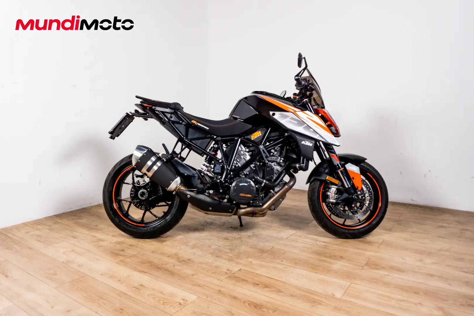 KTM 1290 Super Duke R - 1