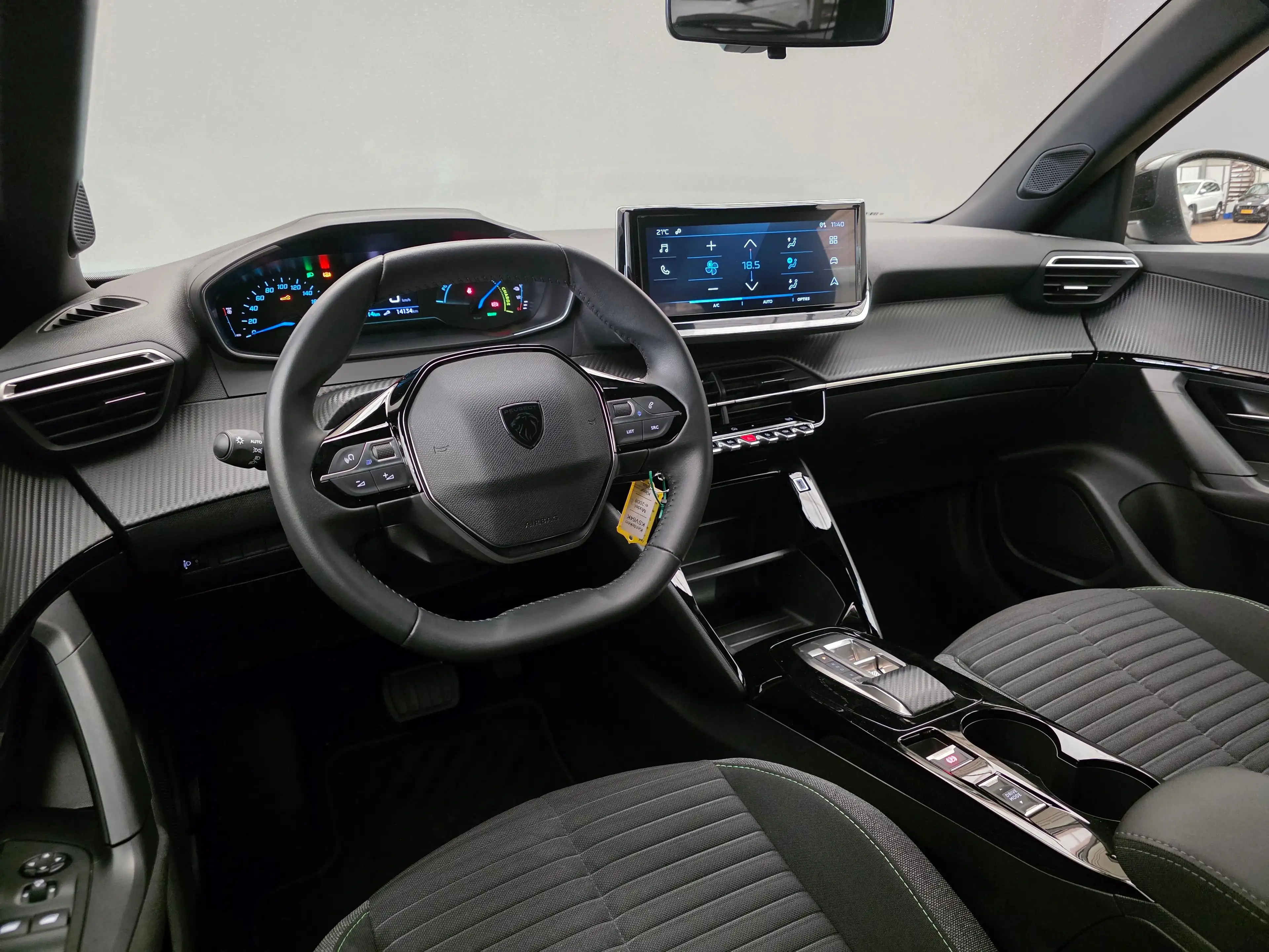 Peugeot e-2008 EV Active 50 kWh Carplay | Parkeersensoren | Keyle — photo 8