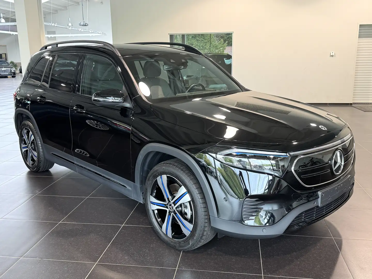 Mercedes-Benz EQB 250 Progressive Night Pack, Mbux, Widescreen, Led, DAB Noir - 2