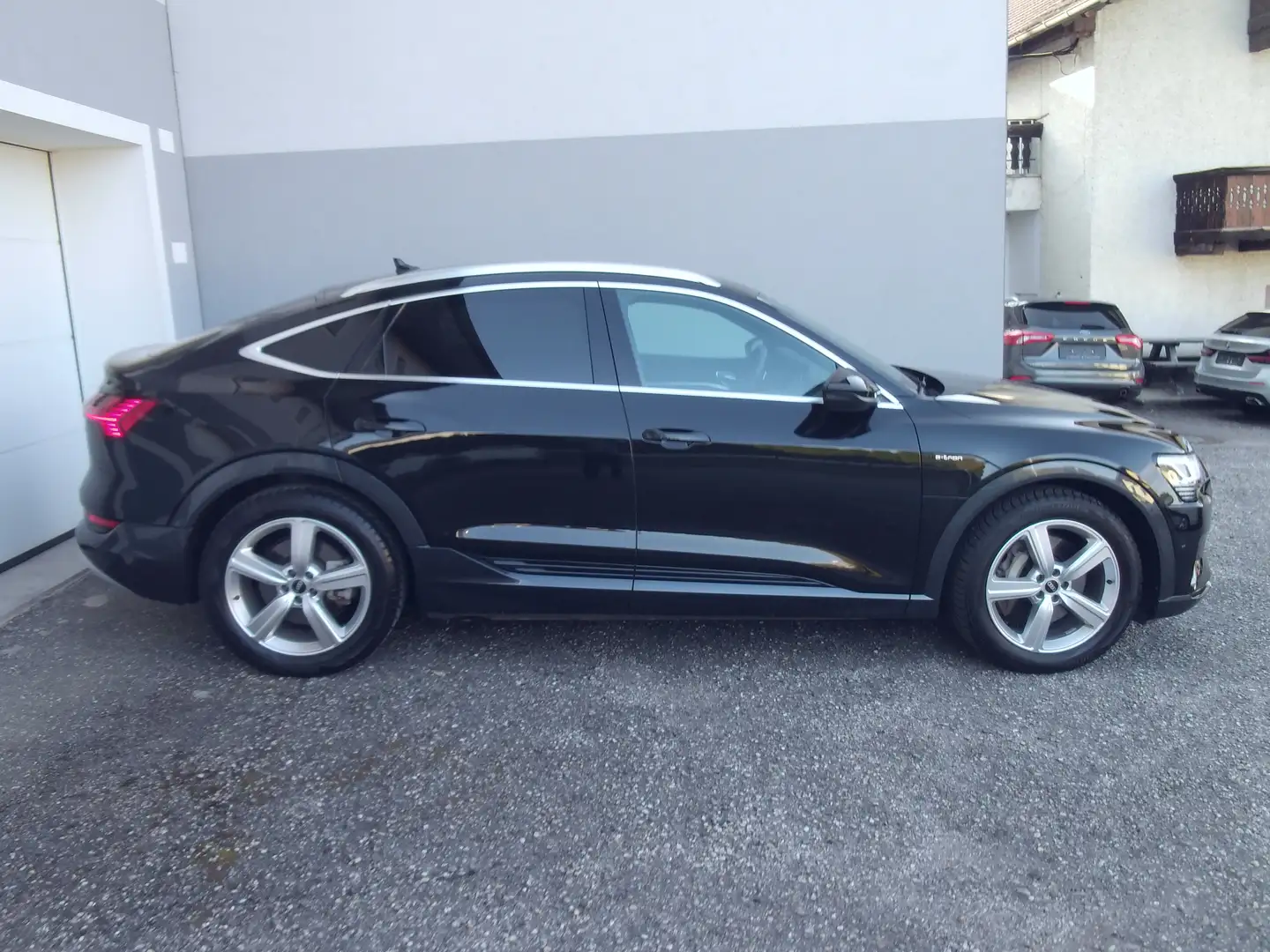 Audi e-tron 55 quattro S-LINE, HEAD UP, NACHTSICHT, ACC, AHK Schwarz - 1