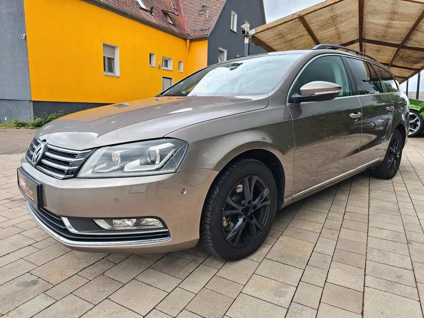 Volkswagen Passat Variant Comfortline BlueTDI Braun - 2