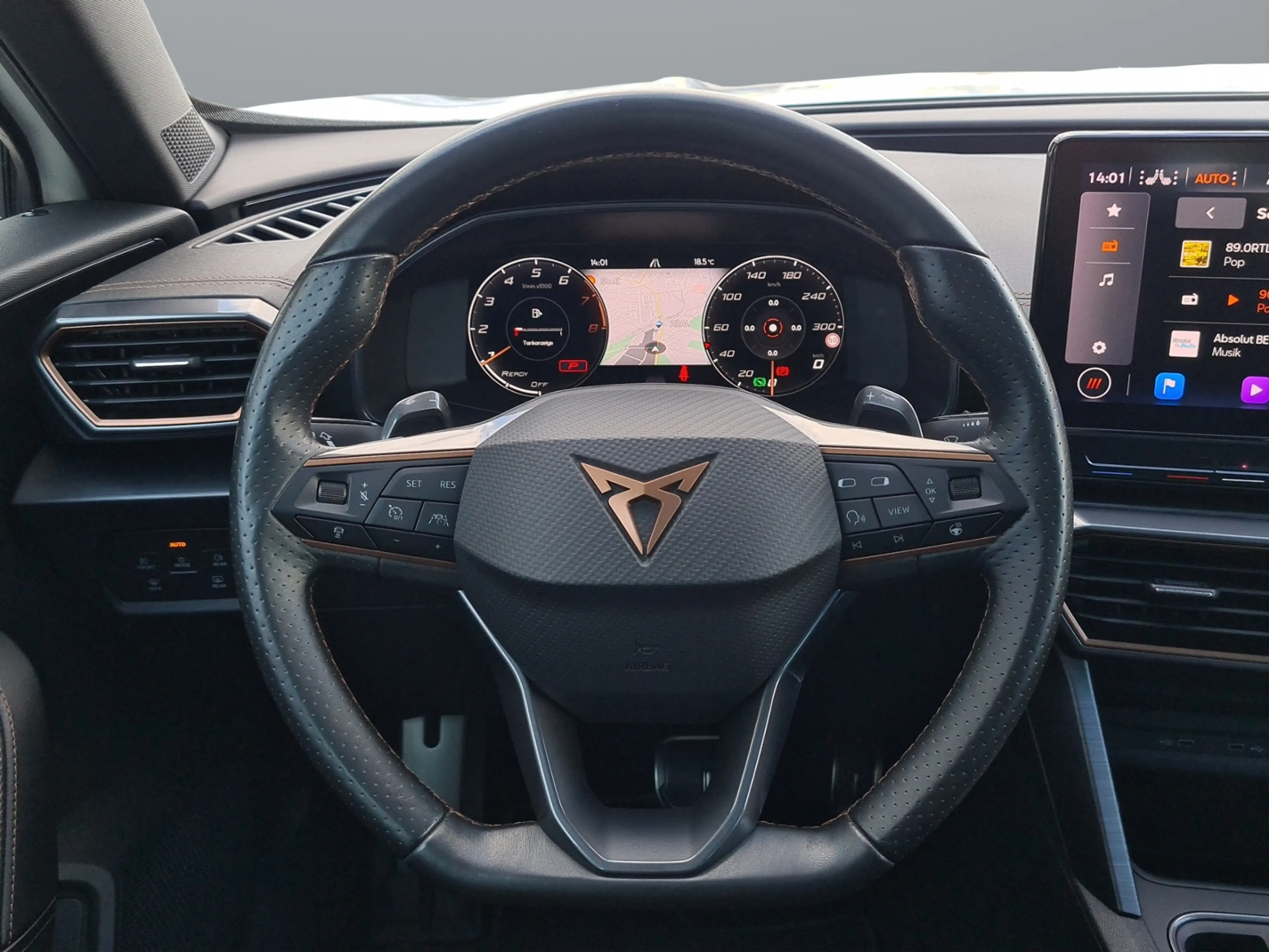 CUPRA Formentor 1.5 TSI DSG +AHK+PANOD+NAVI+LED+DCC+KAMERA+SHZ+PD — photo 17