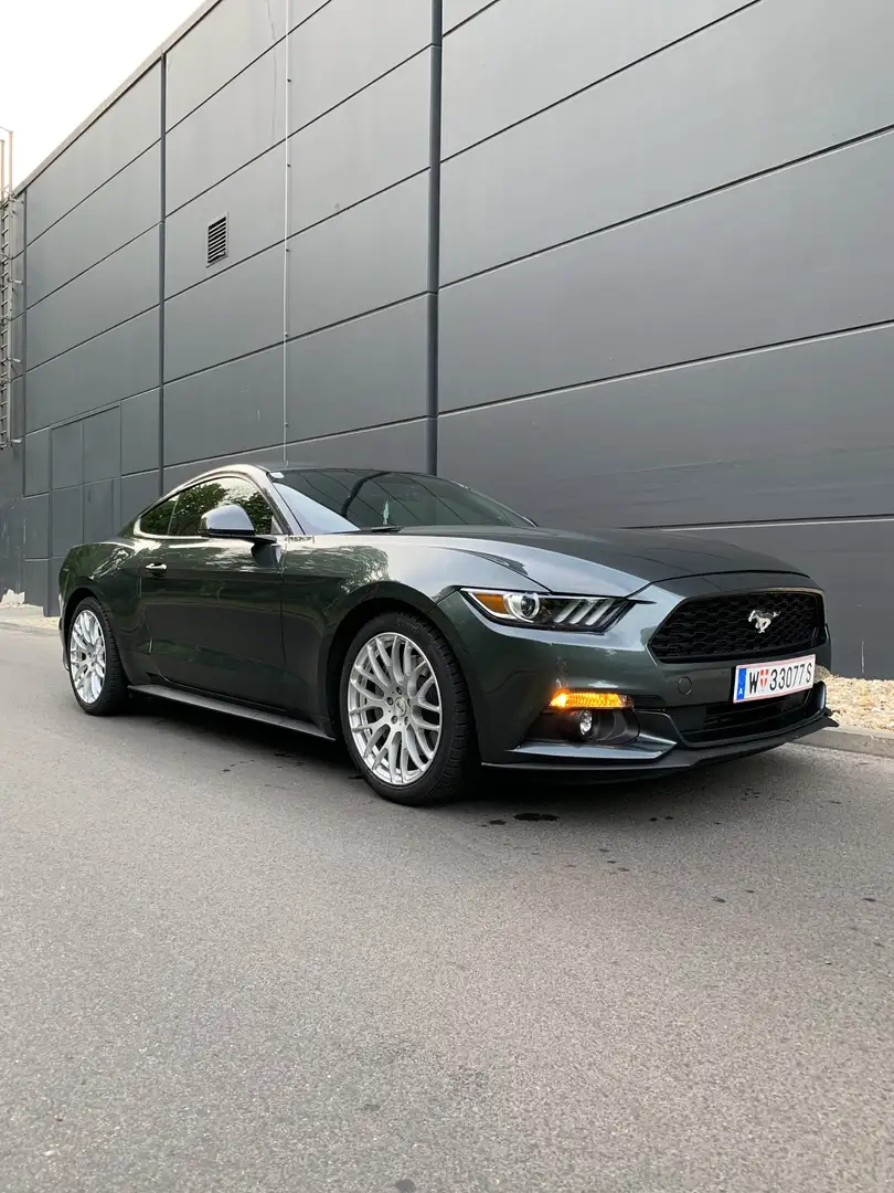 Ford Mustang 2,3 EcoBoost *32.000km*SCHALTER*INDIVIDUAL LACK* Grün - 1