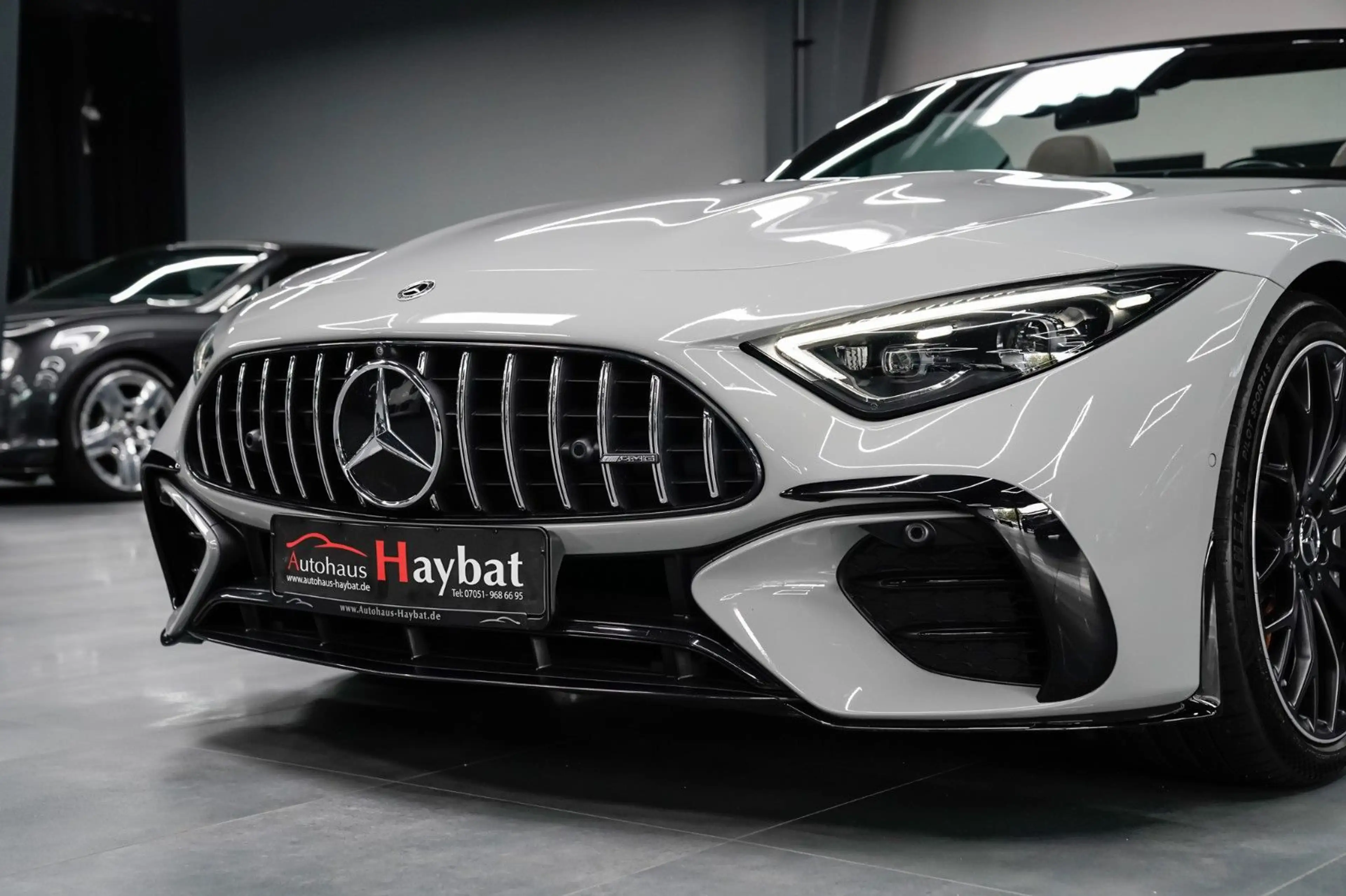 Mercedes-Benz SL 43 AMG Night-Premium+Head Up-Distronic-21" — photo 4
