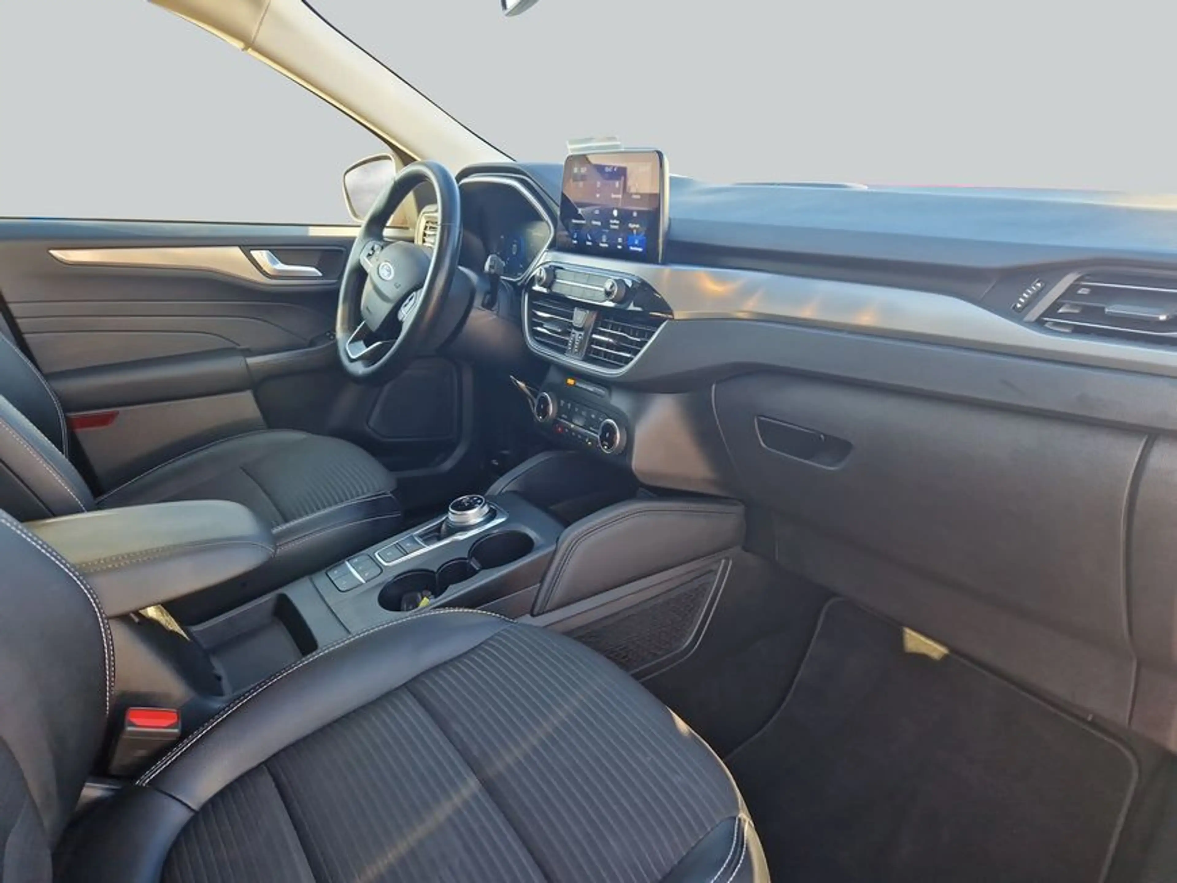Ford Kuga 2.5 Duratec PHEV TITANIUM X — photo 13