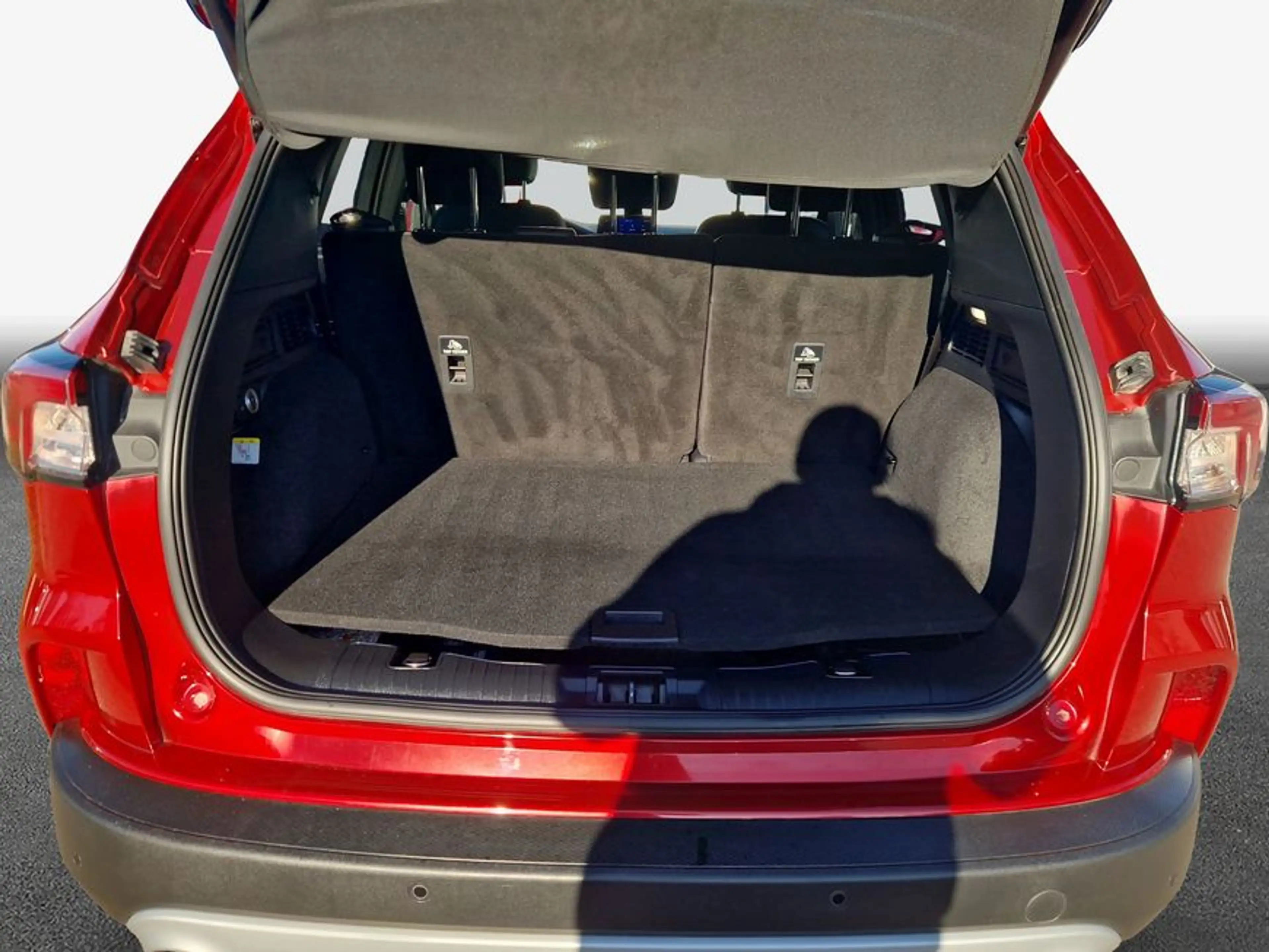 Ford Kuga 2.5 Duratec PHEV TITANIUM X — photo 9