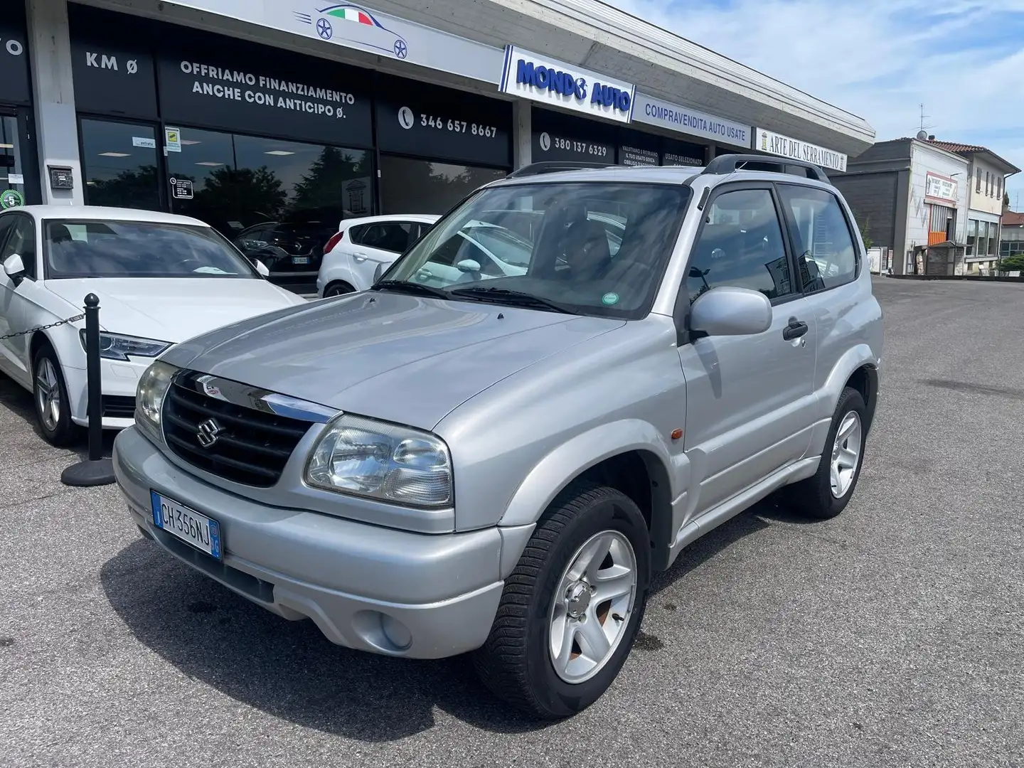 Suzuki Grand Vitara I 3p 1.6 16v c/AC E3 4x4 *RIDOTTE* Argento - 1