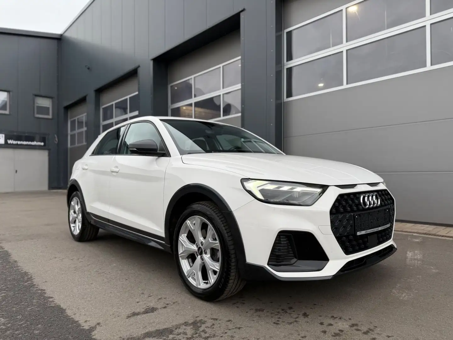 Audi A1 citycarver 30 TFSI,VirtCockpit,LED,DAB,Sitzhz Weiß - 1