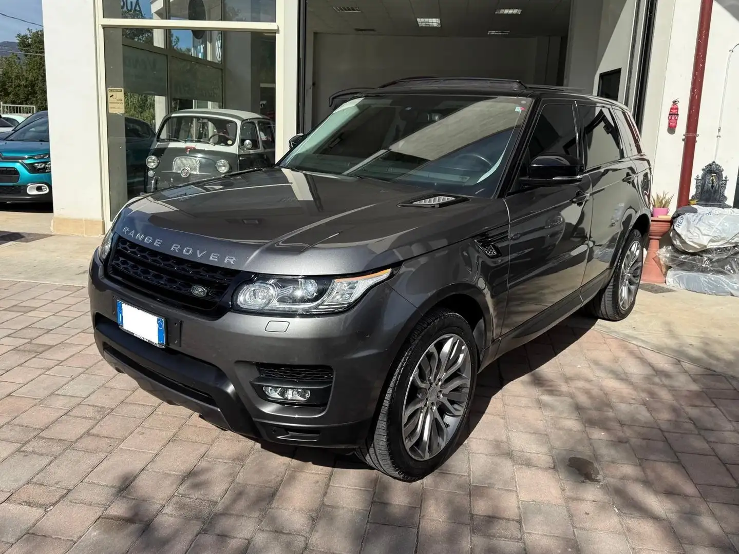 Land Rover Range Rover Sport - 1