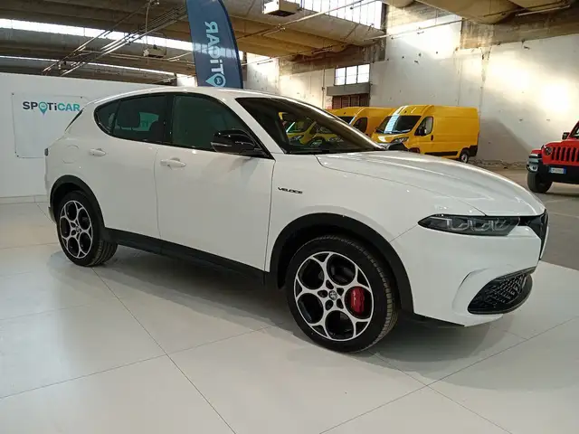 Alfa Romeo Tonale view 3