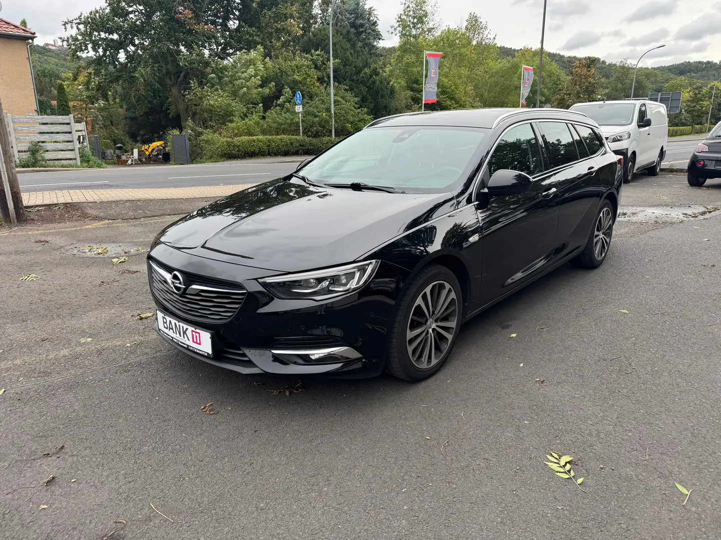 Opel Insignia Innovation Schwarz - 1