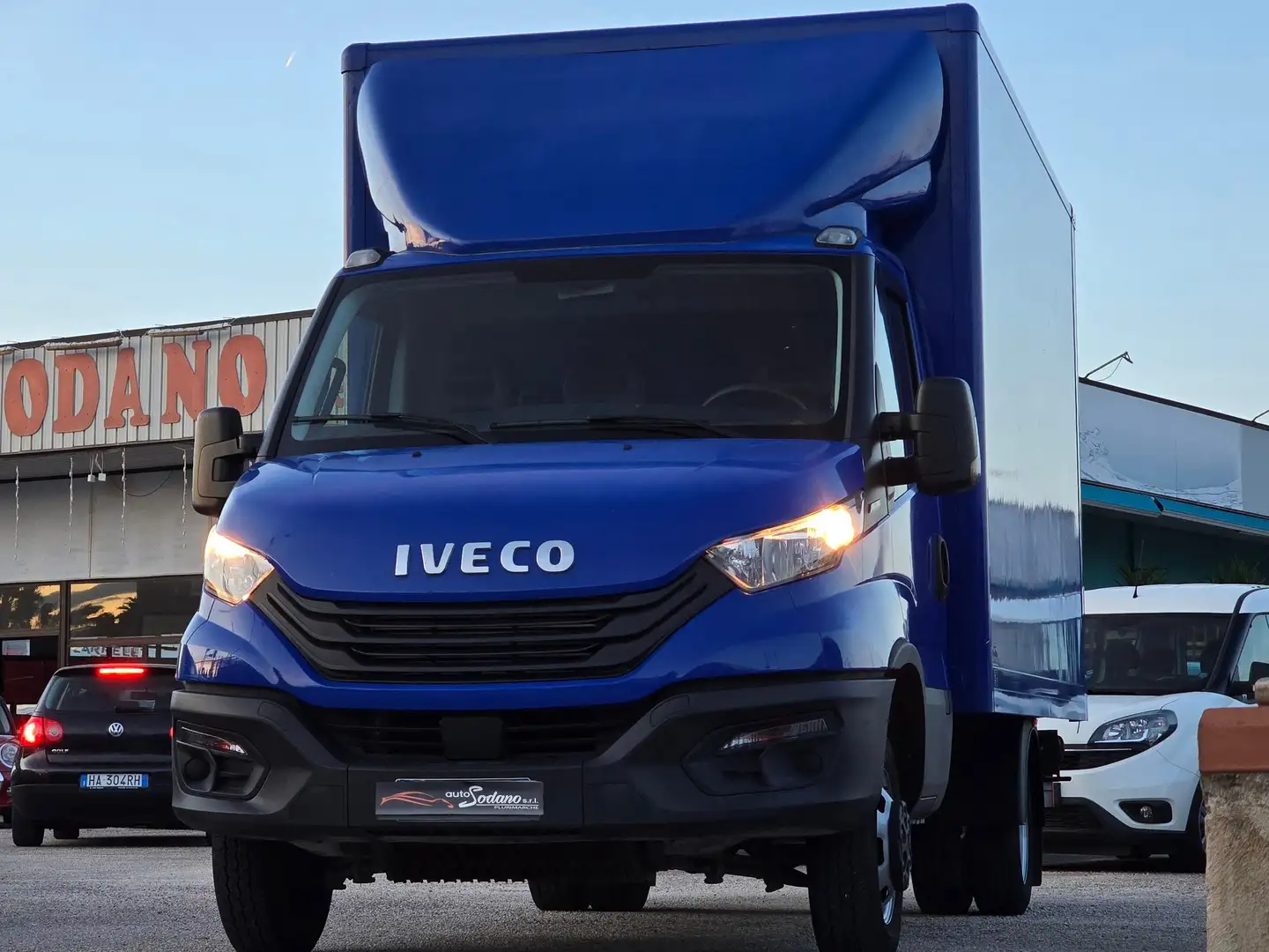 Iveco Daily 35c16 3.0 Pedana- Porta laterale - 435x218 Blu/Azzurro - 1