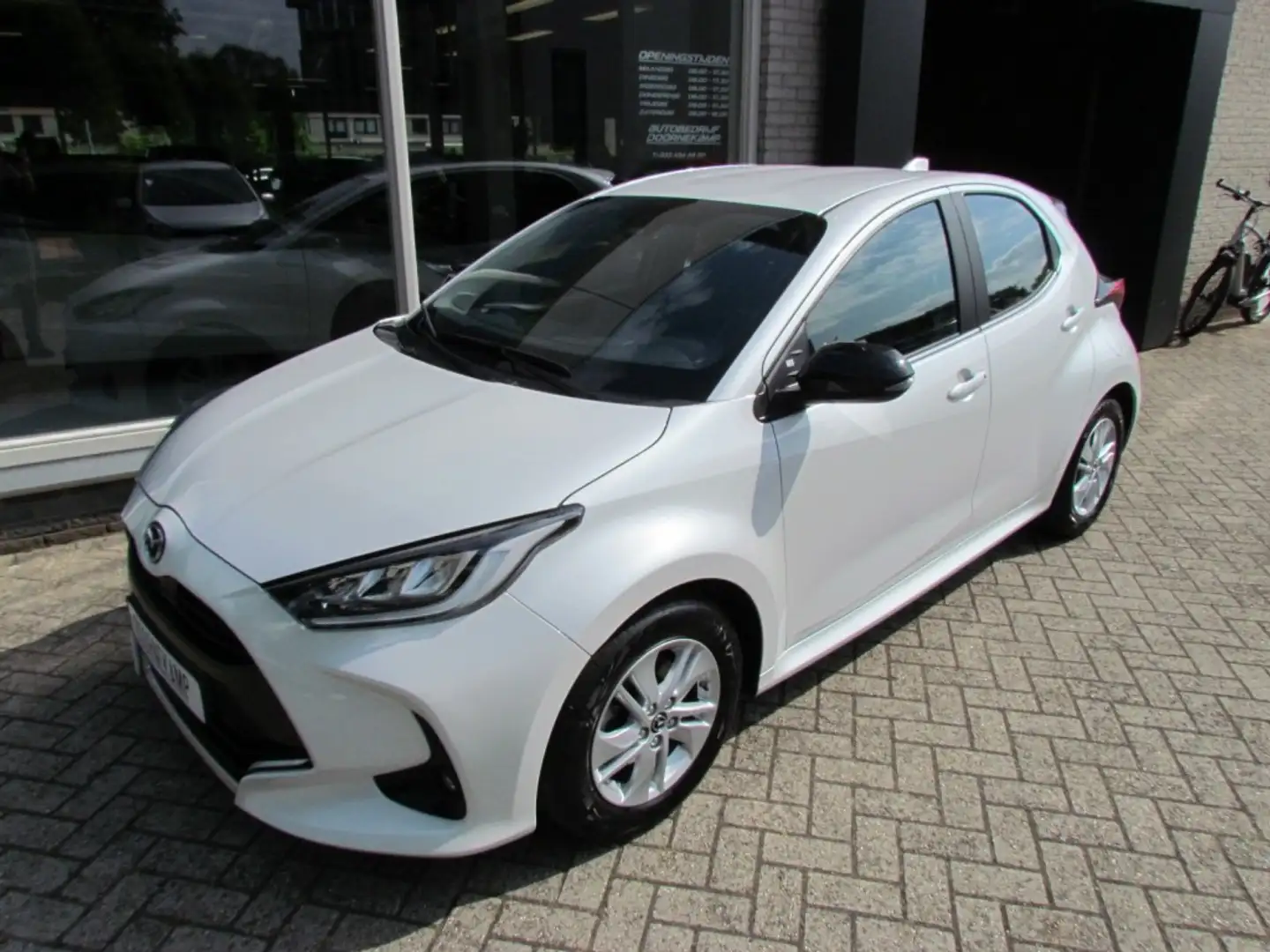Mazda 2 1.5 Hybrid 116pk VVT-i CVT Agile Weiß - 2