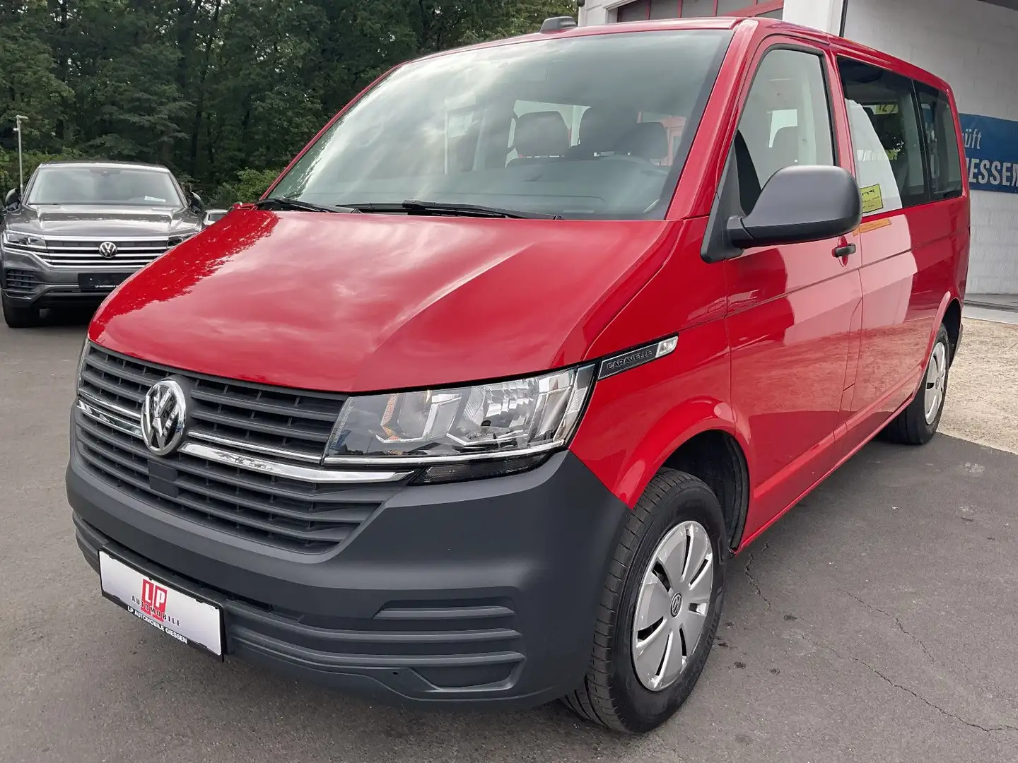 Volkswagen T6 Caravelle 2.0 TDI 9 Sitzer Klima PDC 1 Hand Rot - 1