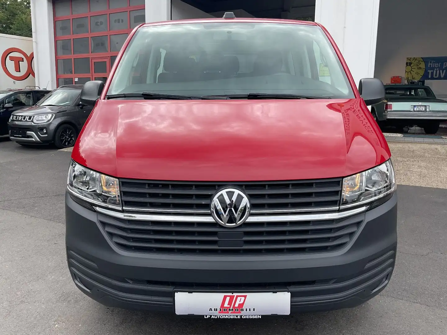 Volkswagen T6 Caravelle 2.0 TDI 9 Sitzer Klima PDC 1 Hand Rot - 2