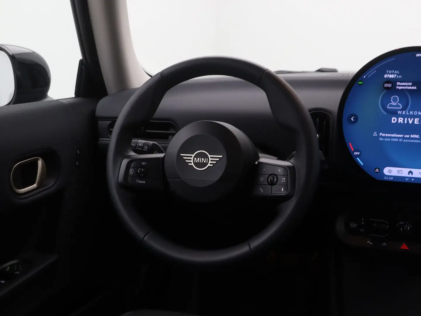 MINI Cooper C Essential Zwart - 2