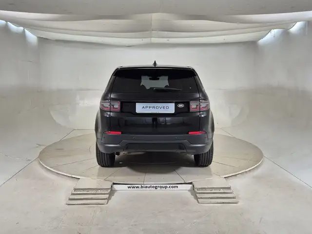 Land Rover Discovery Sport view 7