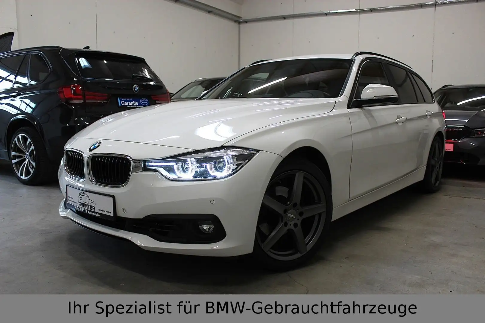 BMW 320 i Touring Facelift*Automatik*LED*Navigation Weiß - 1