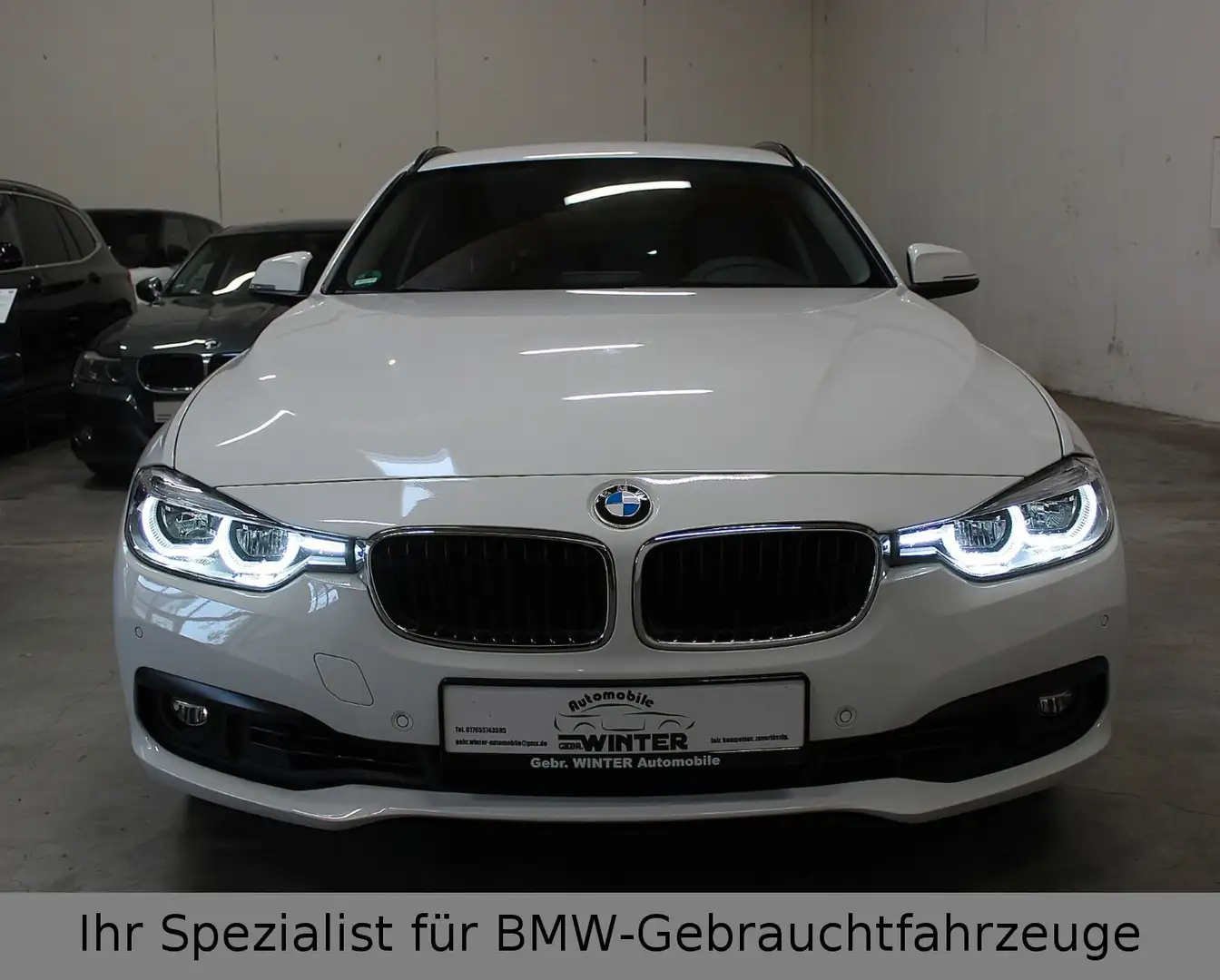 BMW 320 i Touring Facelift*Automatik*LED*Navigation Weiß - 2