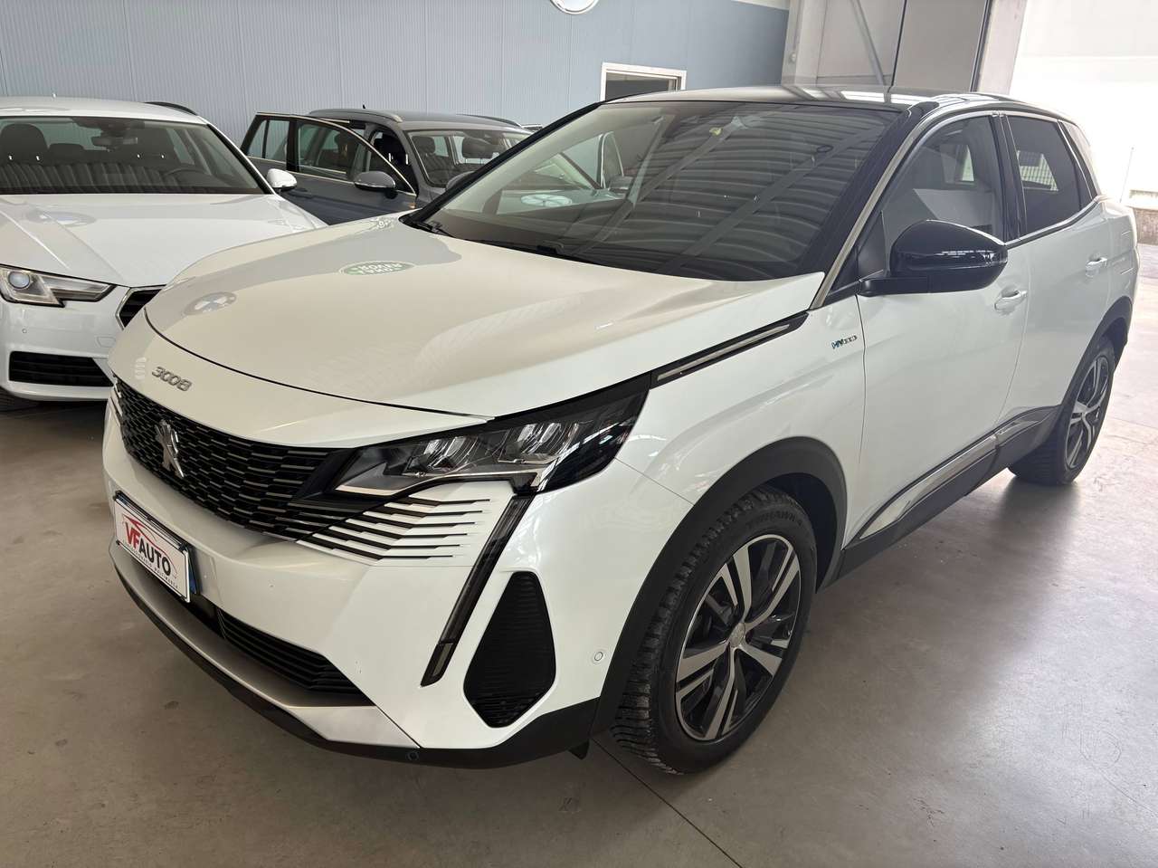Peugeot 3008 3008 II  1.6 hybrid phev Allure 225cv e-eat8