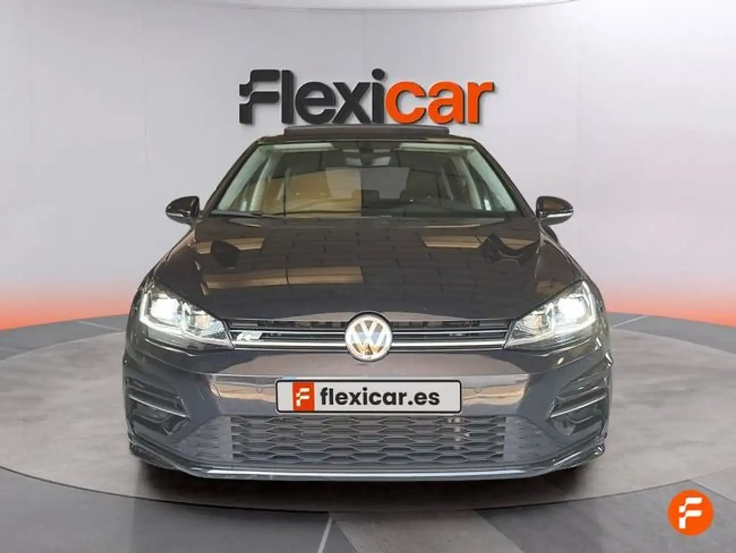 Volkswagen Golf 1.5 eTSI R-Line DSG 110kW Negro - 2