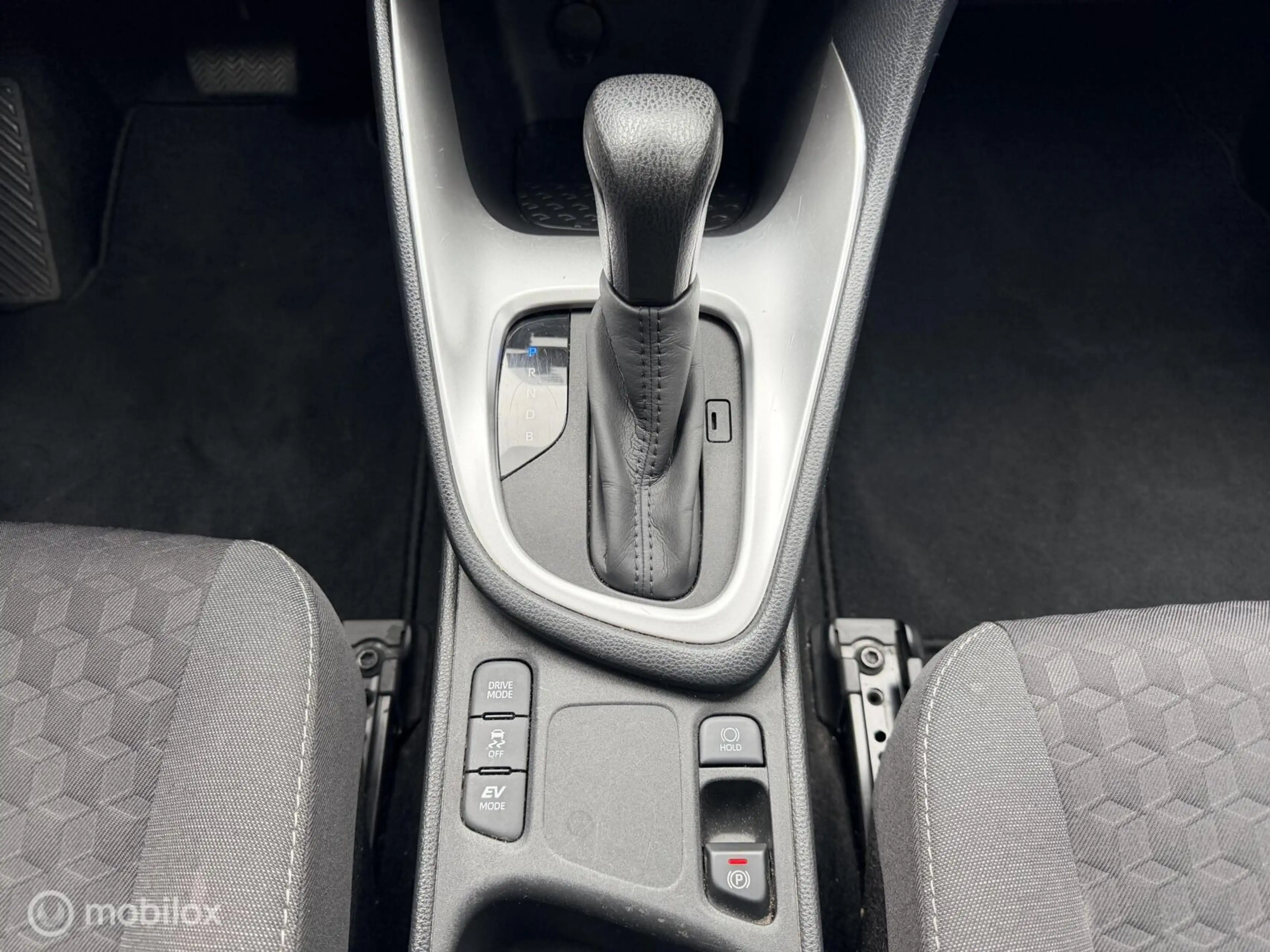 Toyota Yaris 1.5 Hybrid Comfort — photo 19