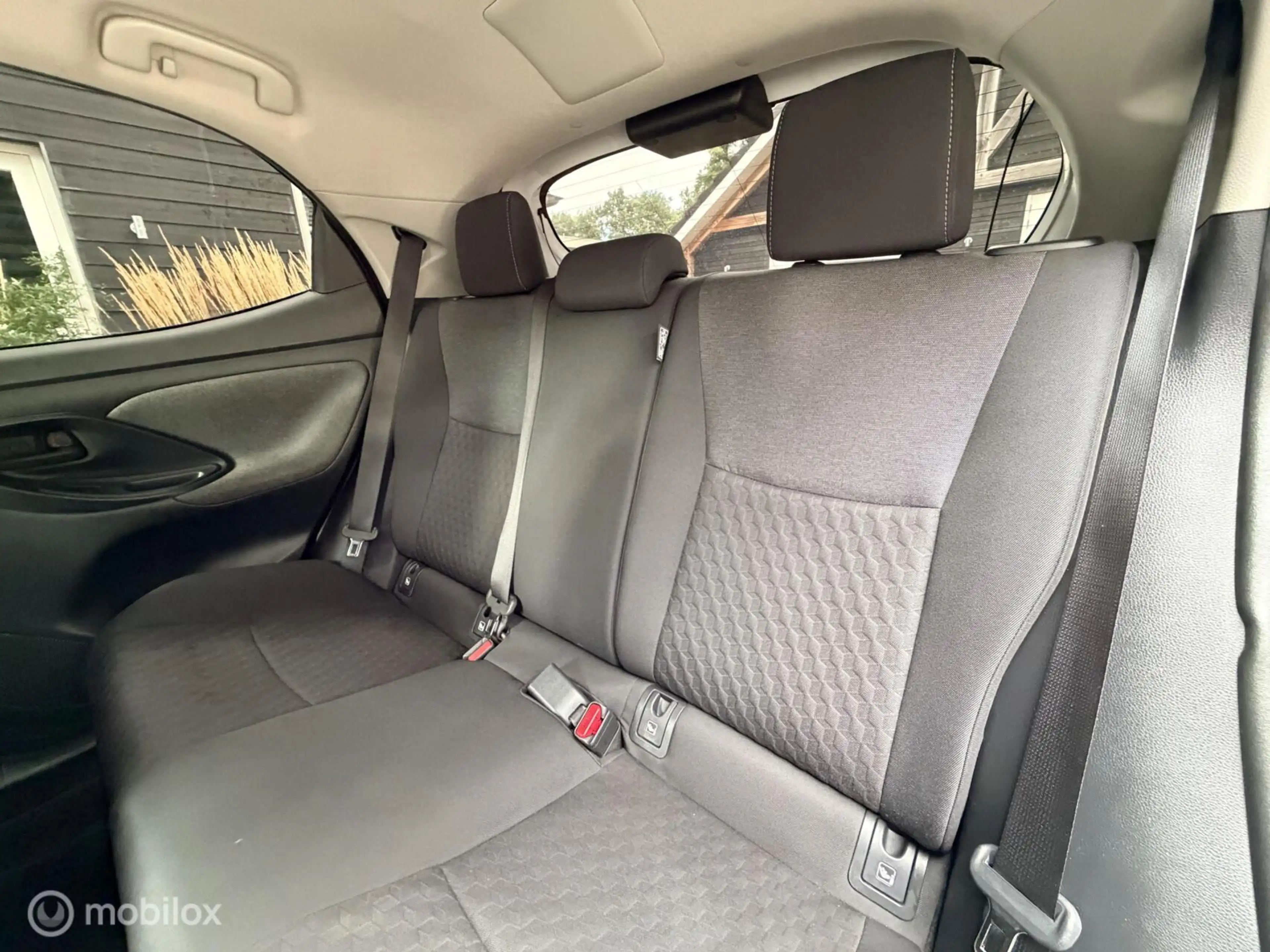 Toyota Yaris 1.5 Hybrid Comfort — photo 9
