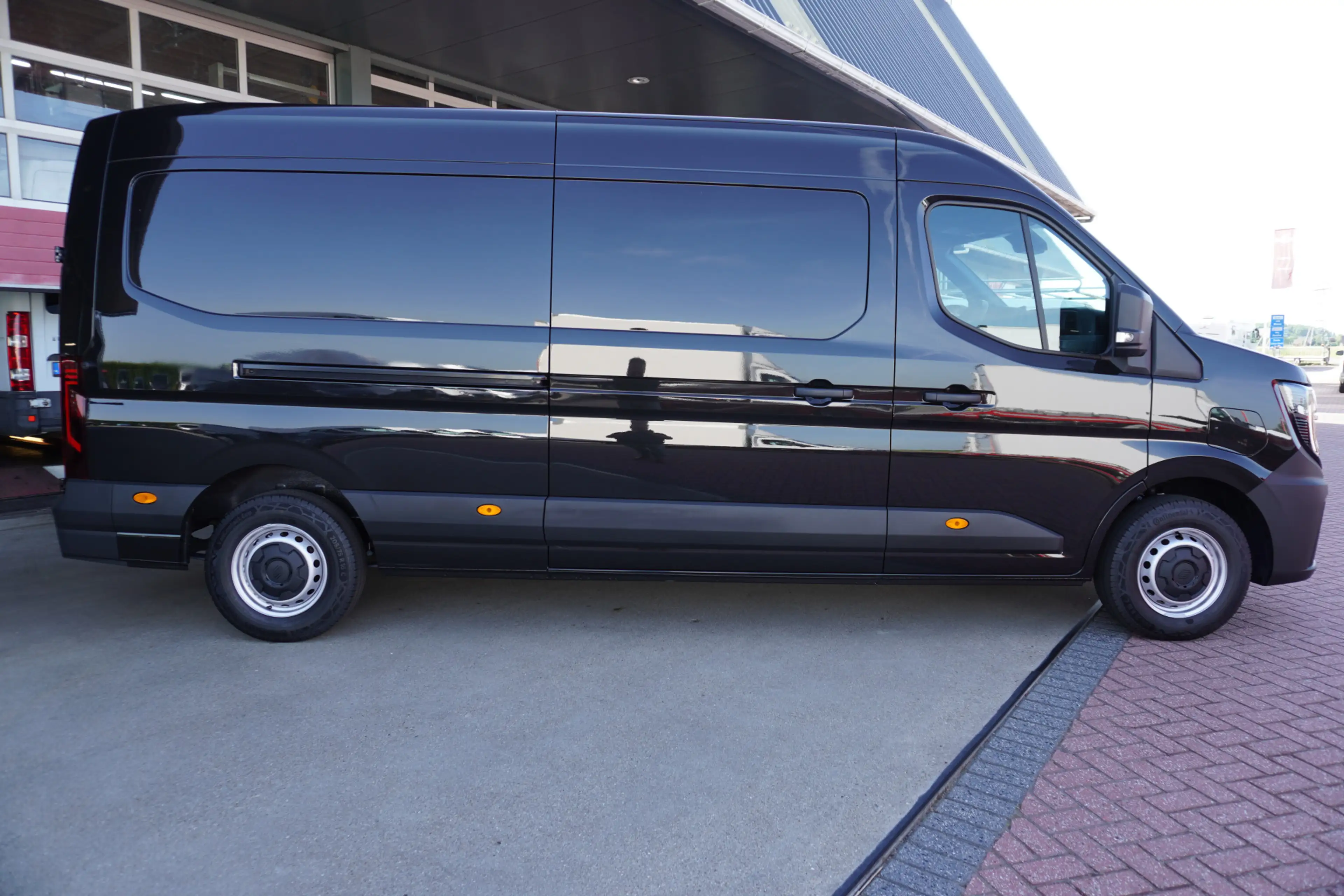 Renault Master E-Tech T35 L3H2 Advance long range 87 kWh 143PK Au — photo 3