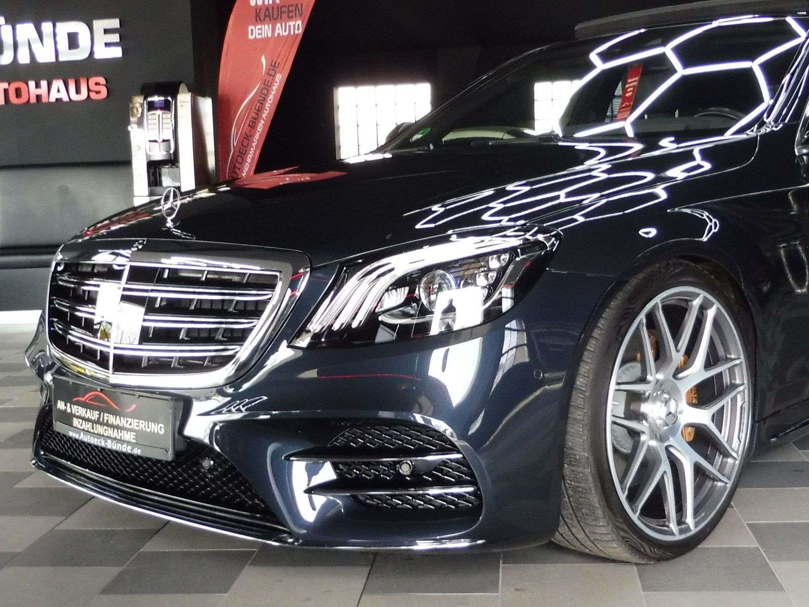 Second hand Mercedes Benz S-Class 