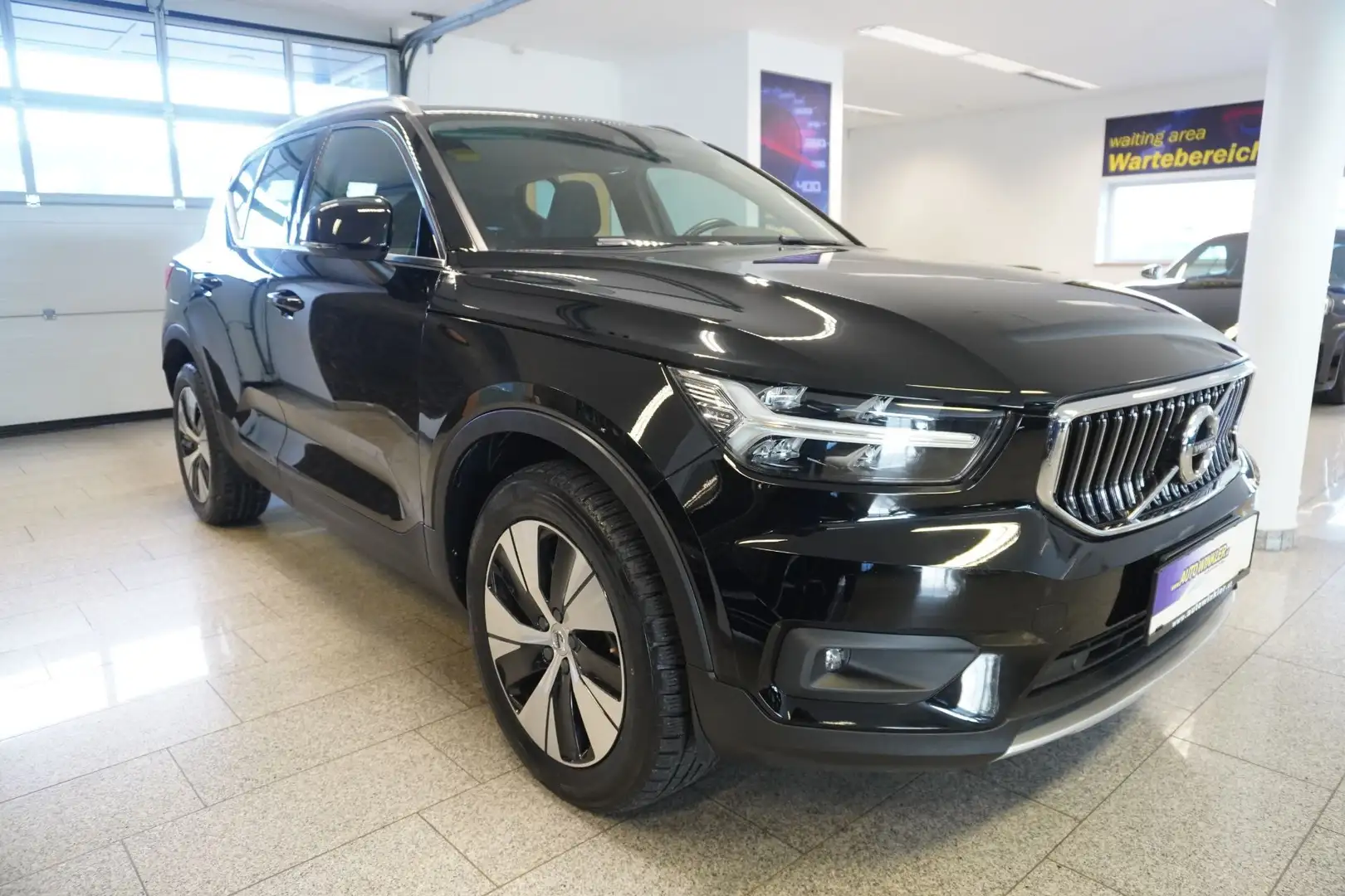 Volvo XC40 T5 Recharge PHEV Inscription Expression LED/Navi Schwarz - 2