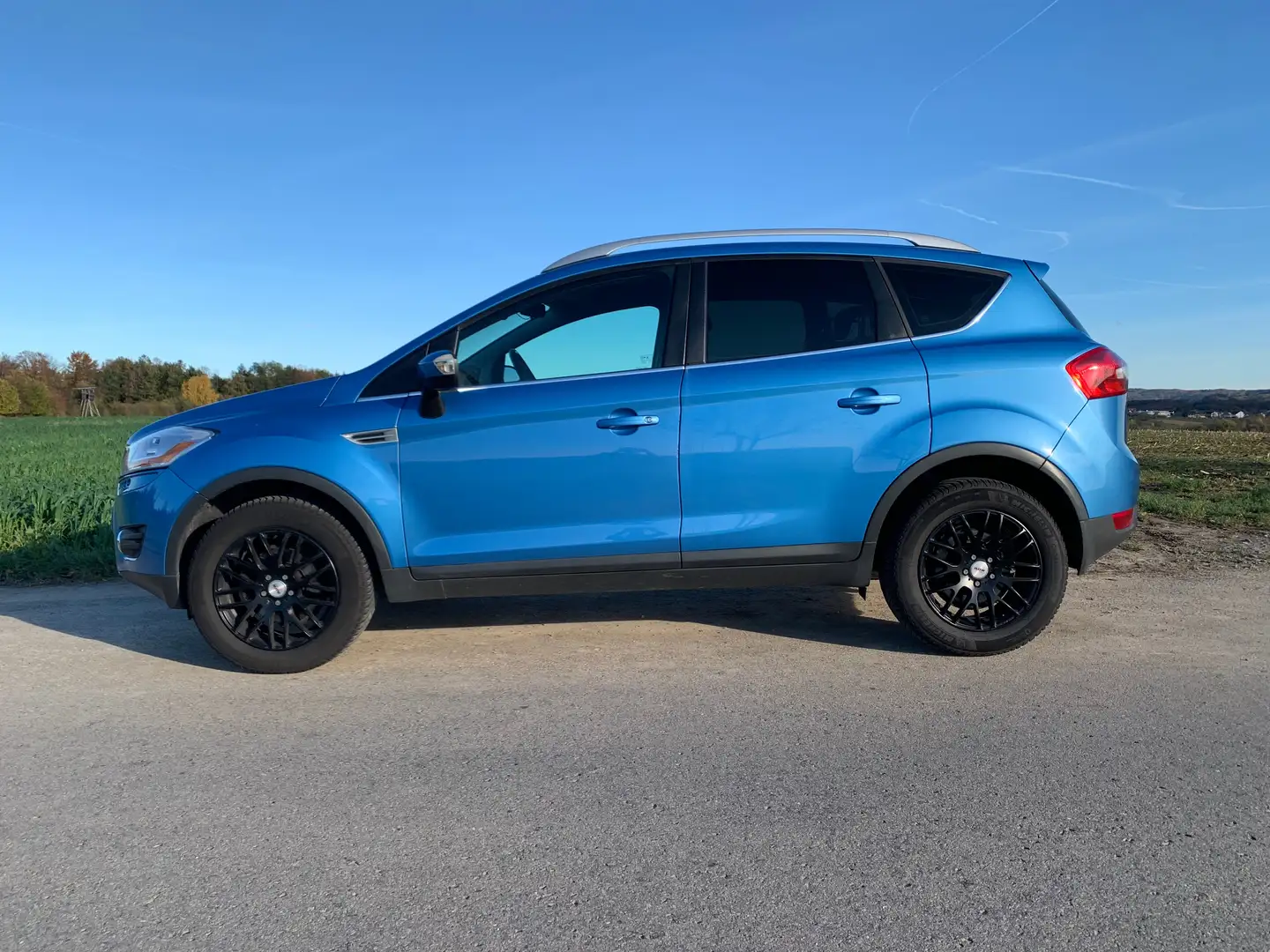 Ford Kuga Kuga 2.5 4x4 Trend Blau - 2