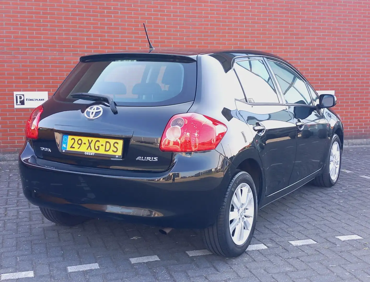 Toyota Auris 1.6 16V VVT-I 5DR Luna Business Clima Schwarz - 2