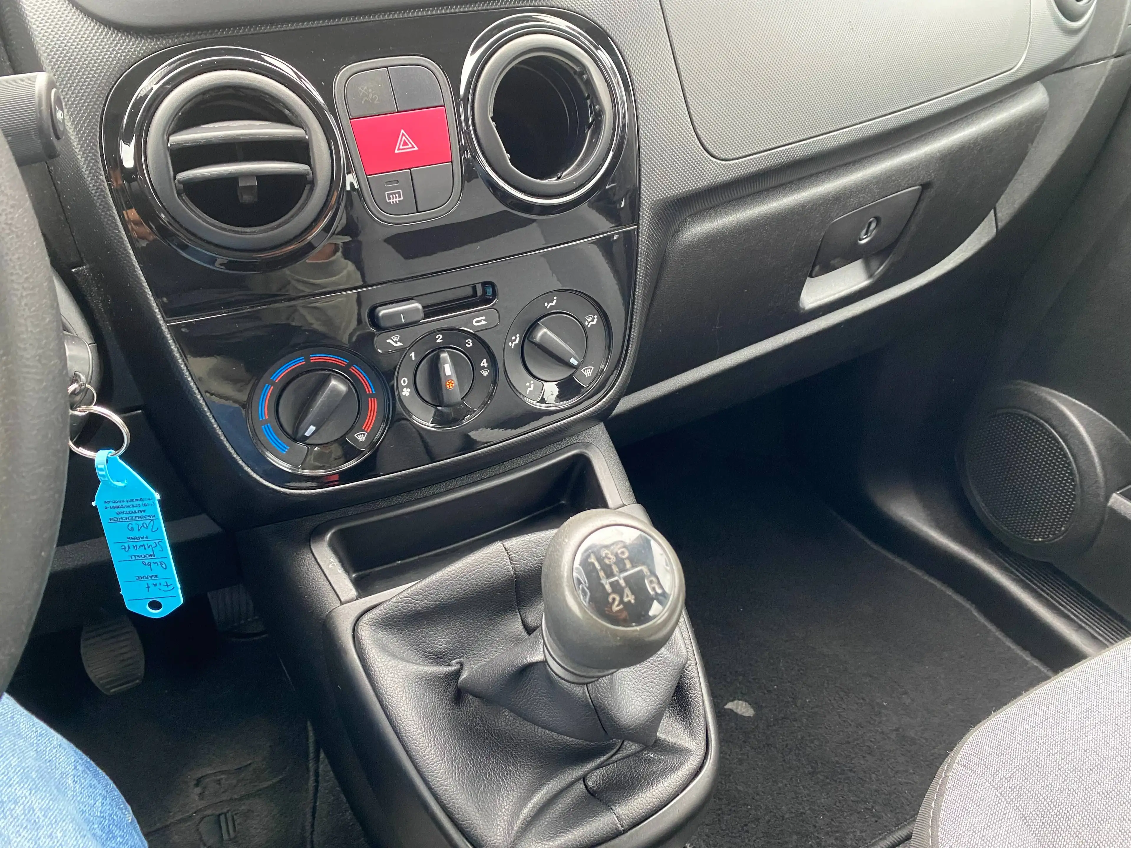 Fiat Qubo 1.4 Lounge 1.Hand Einparkhilfe Klima Bluetooth — photo 19