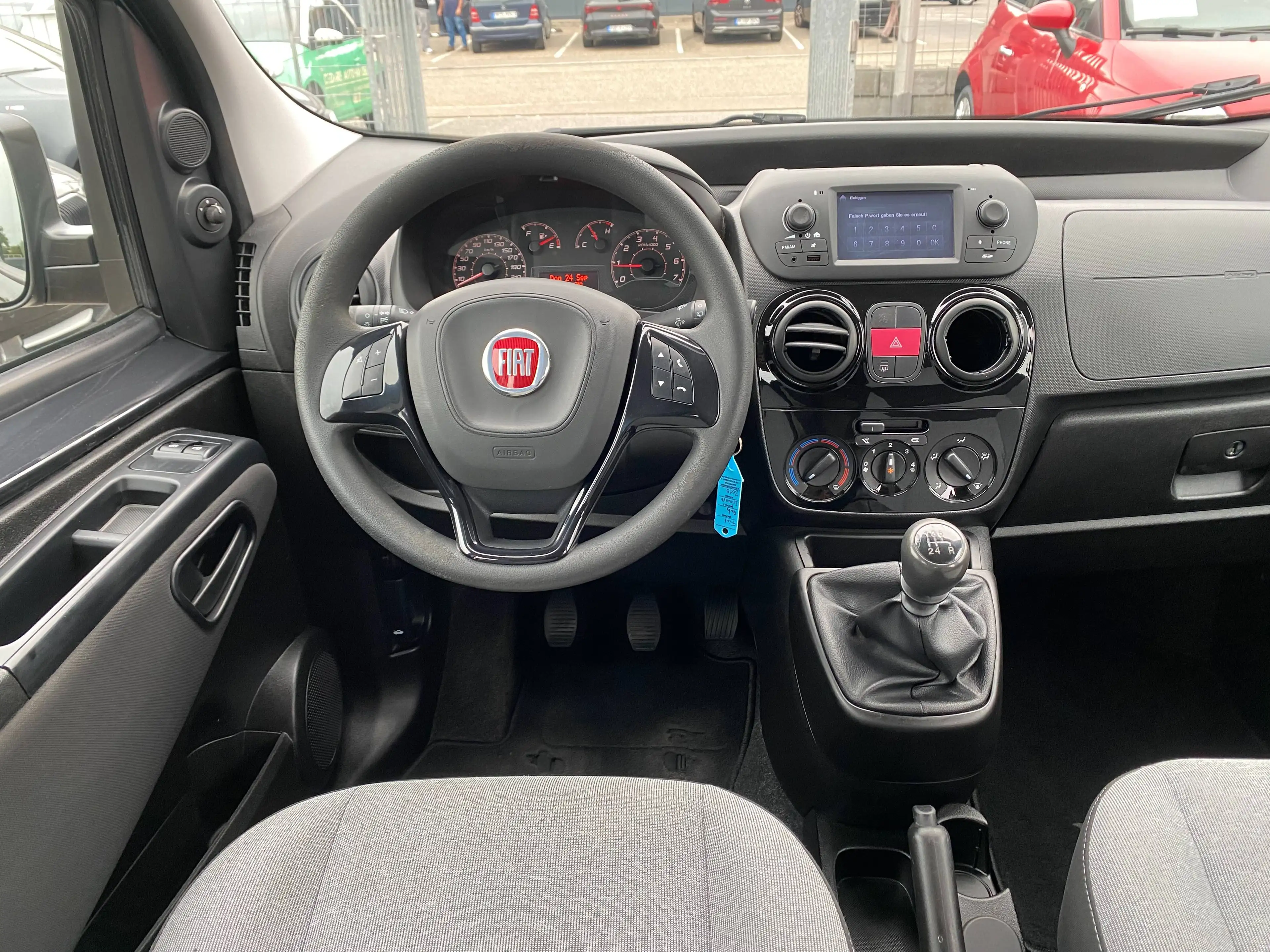 Fiat Qubo 1.4 Lounge 1.Hand Einparkhilfe Klima Bluetooth — photo 13