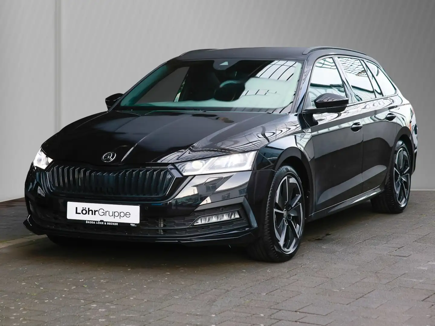 Skoda Octavia Combi 1.5 TSI DSG Sportline Navi/Standhz Schwarz - 2