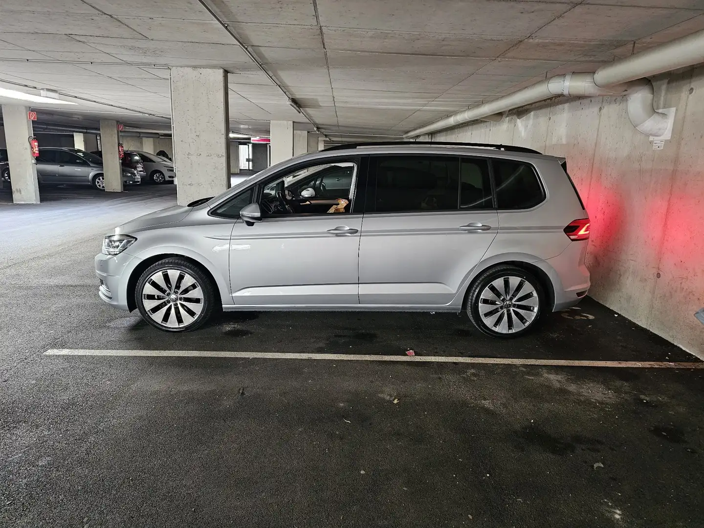Volkswagen Touran 1.6 TDI SCR (BlueMotion Technology) DSG Trendline - 1