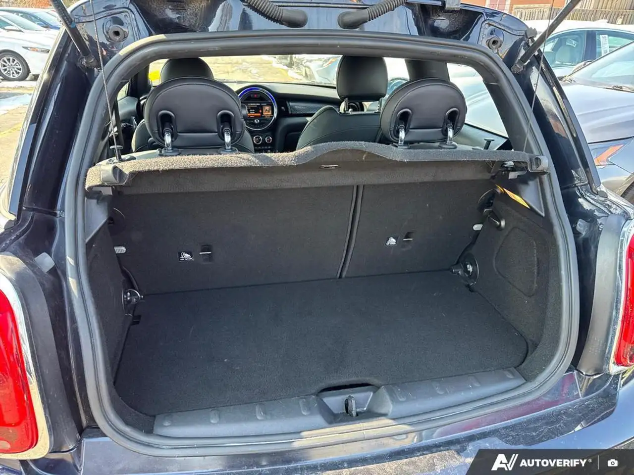 MINI 3 Door снимка MINI 3 Door