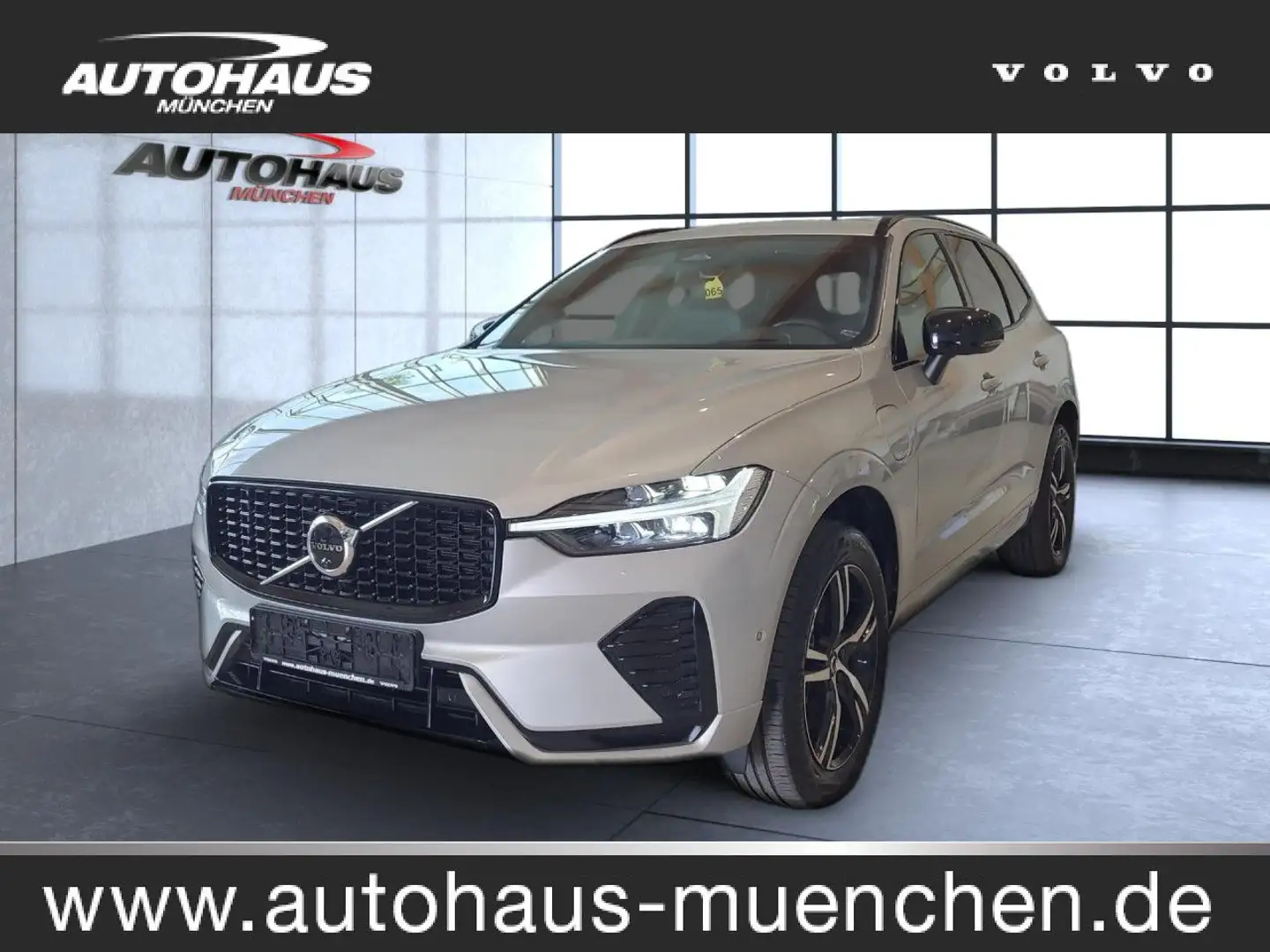 Volvo XC60 XC 60 R Design Recharge Plug-In Hybrid AWD Navi Gümüş rengi - 1